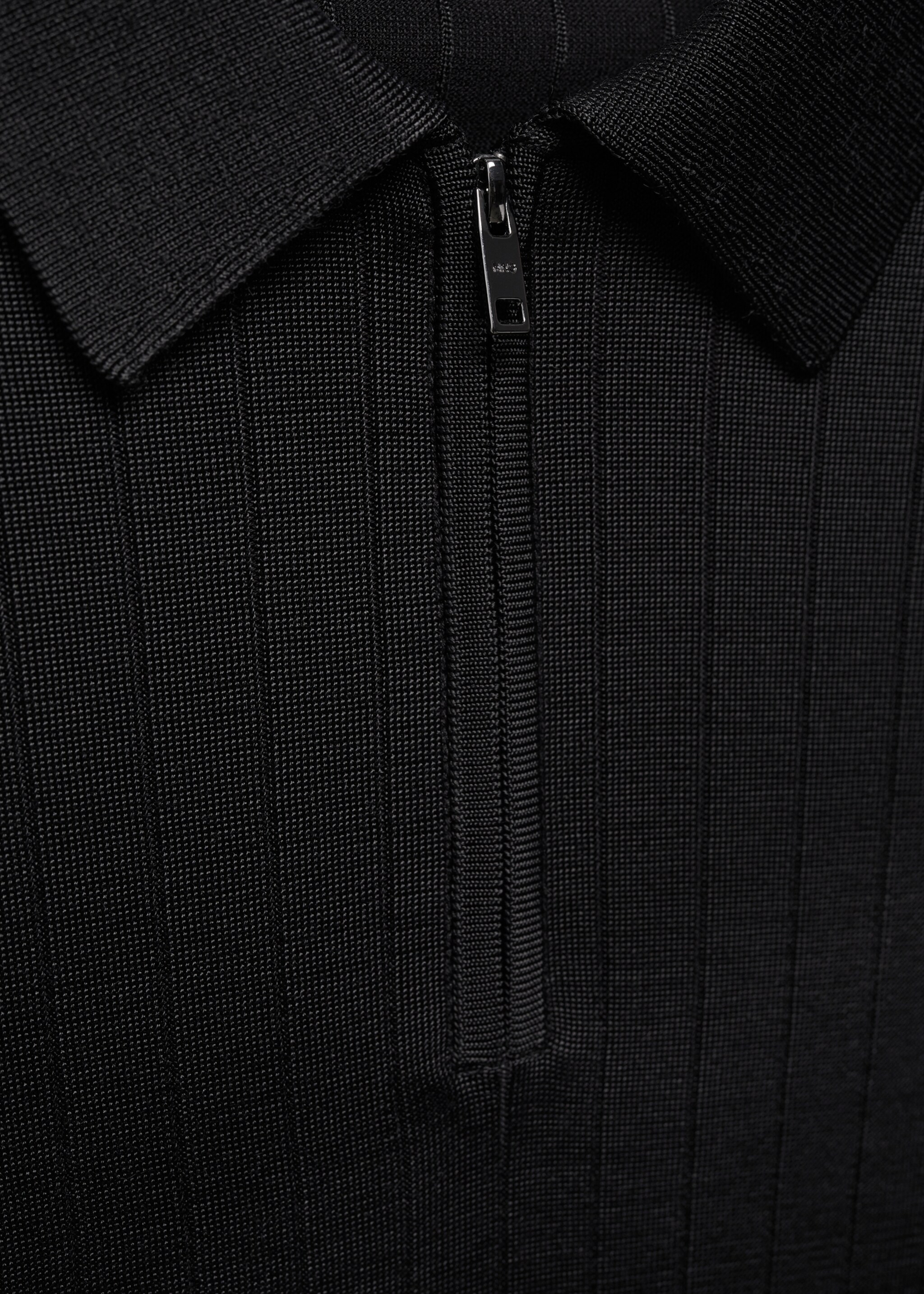Baumwoll-Poloshirt mit Reißverschluss - Detail des Artikels 8