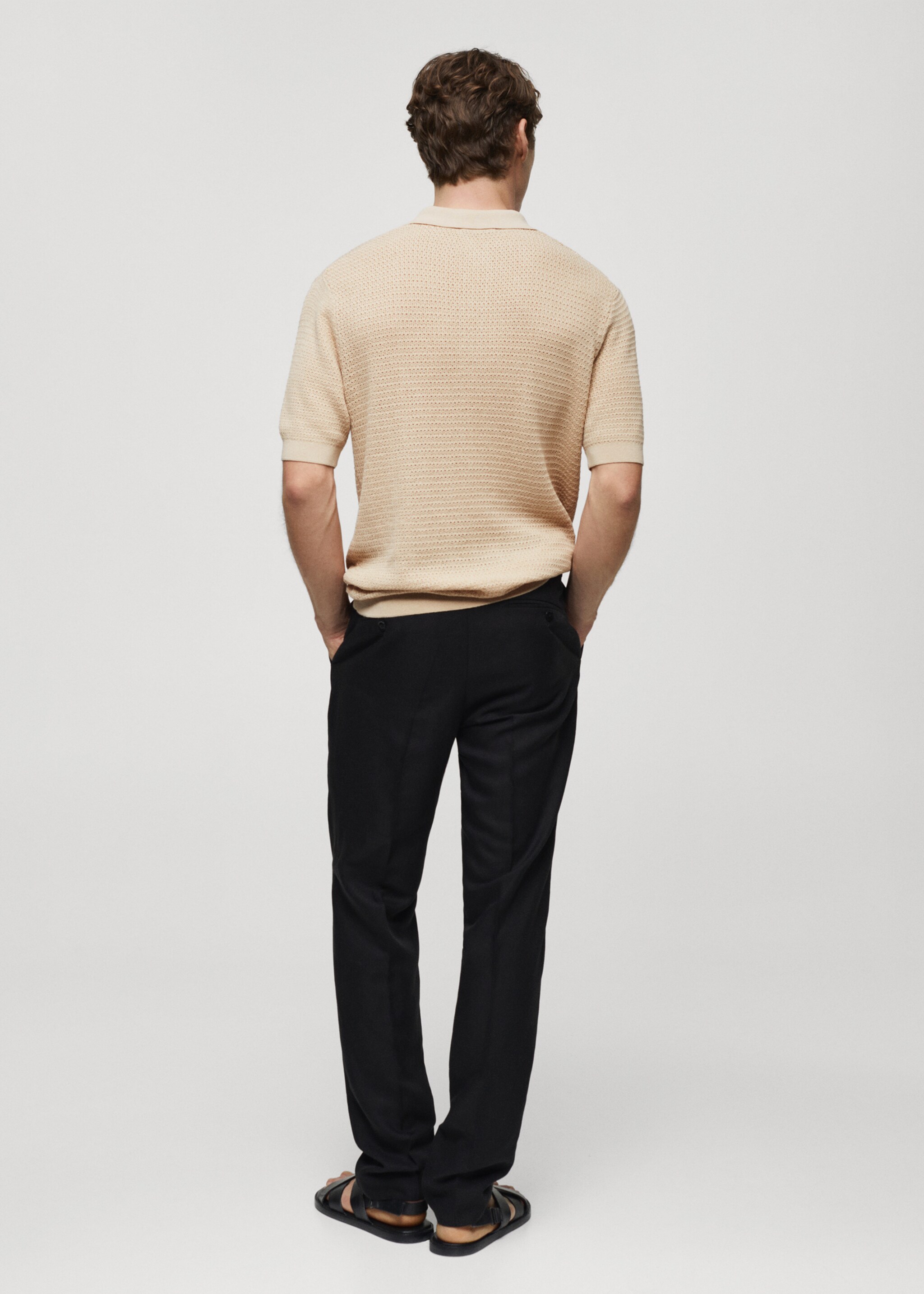 Poloshirt mit Lochmuster - Rückseite des Artikels, Beige. Ref: 67067698-00.