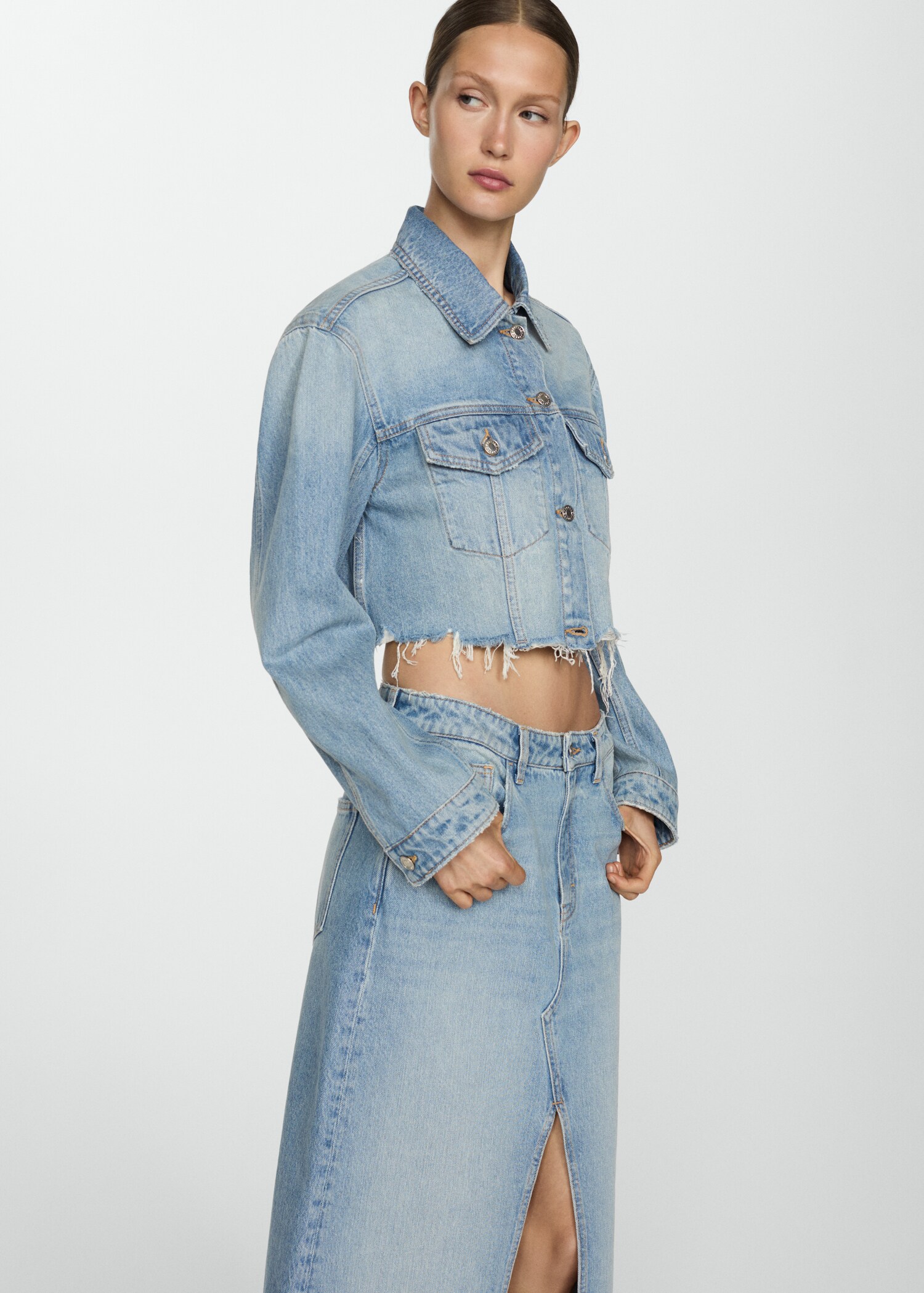 Φούστα denim ξεφτισμένο στρίφωμα - Λεπτομέρεια του προϊόντος 1