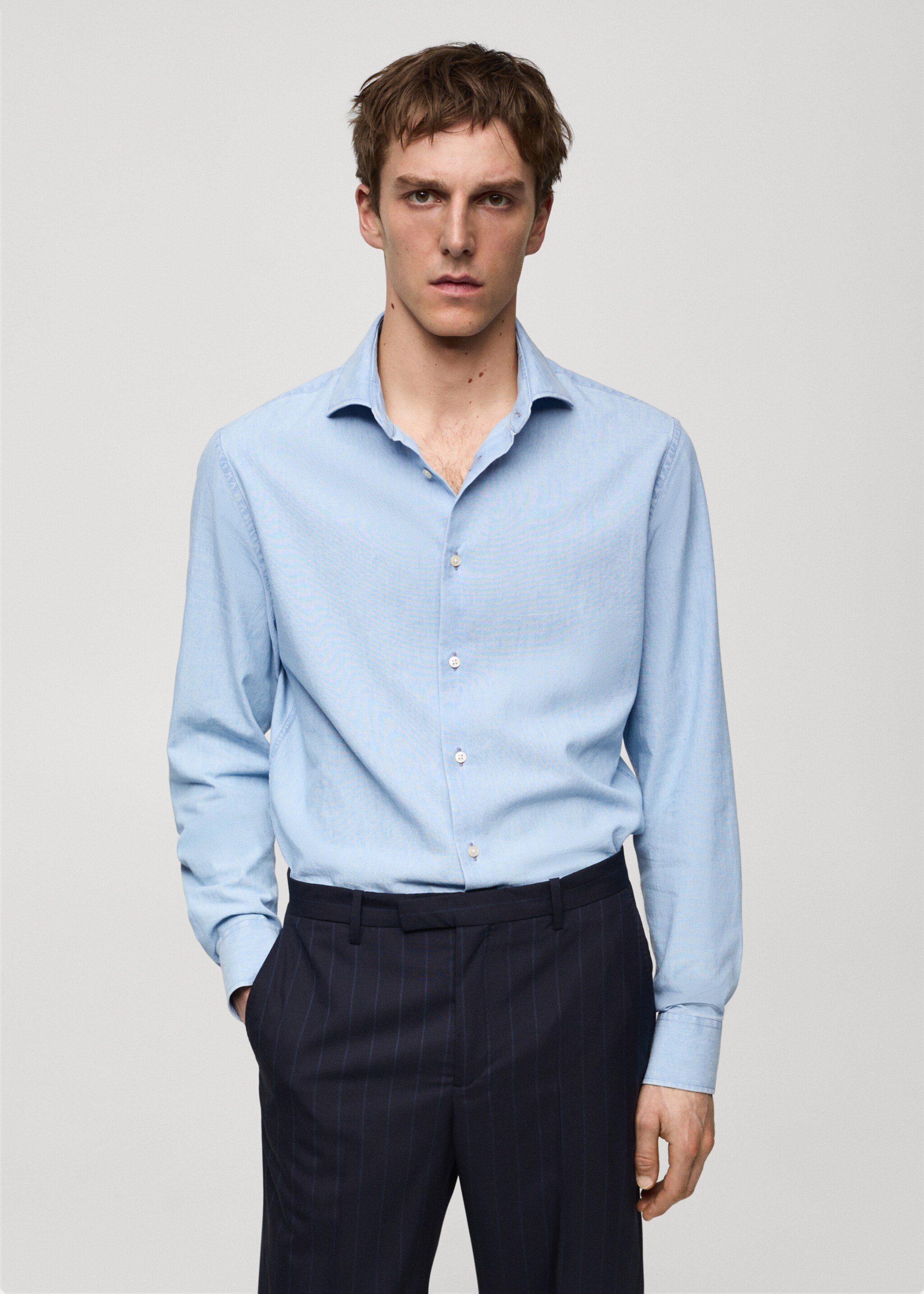Koszula slim fit z 100% bawełny indygo - Plan średni, Błękitny. Ref: 67068267-00.