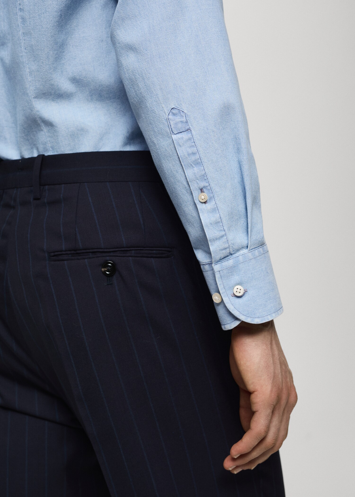 100% indigo cotton slim-fit shirt - Details of the article 2