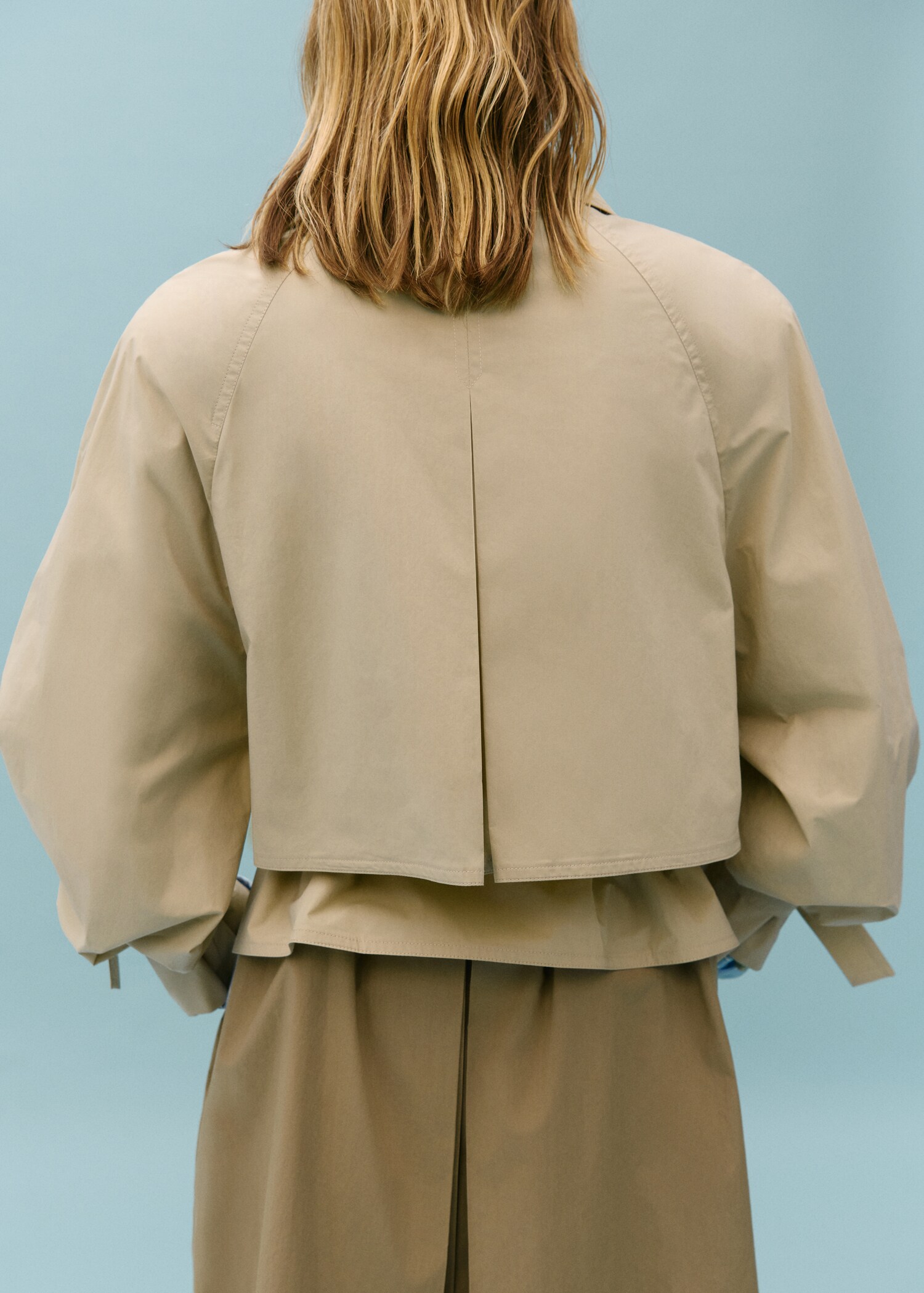 Langer Trenchcoat aus 100 % Baumwolle - Detail des Artikels 4
