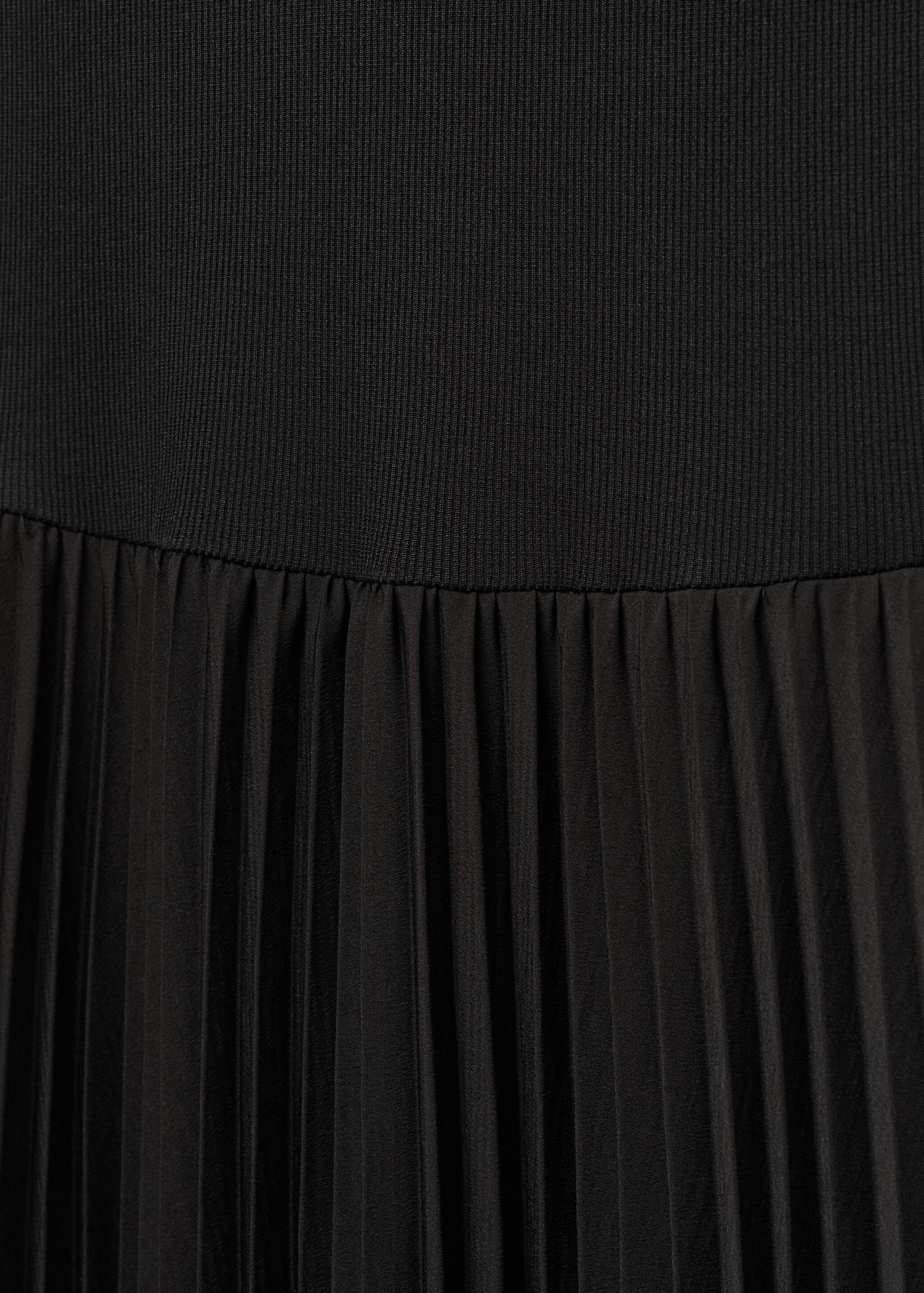 Pleated hem dress - Details of the article 8