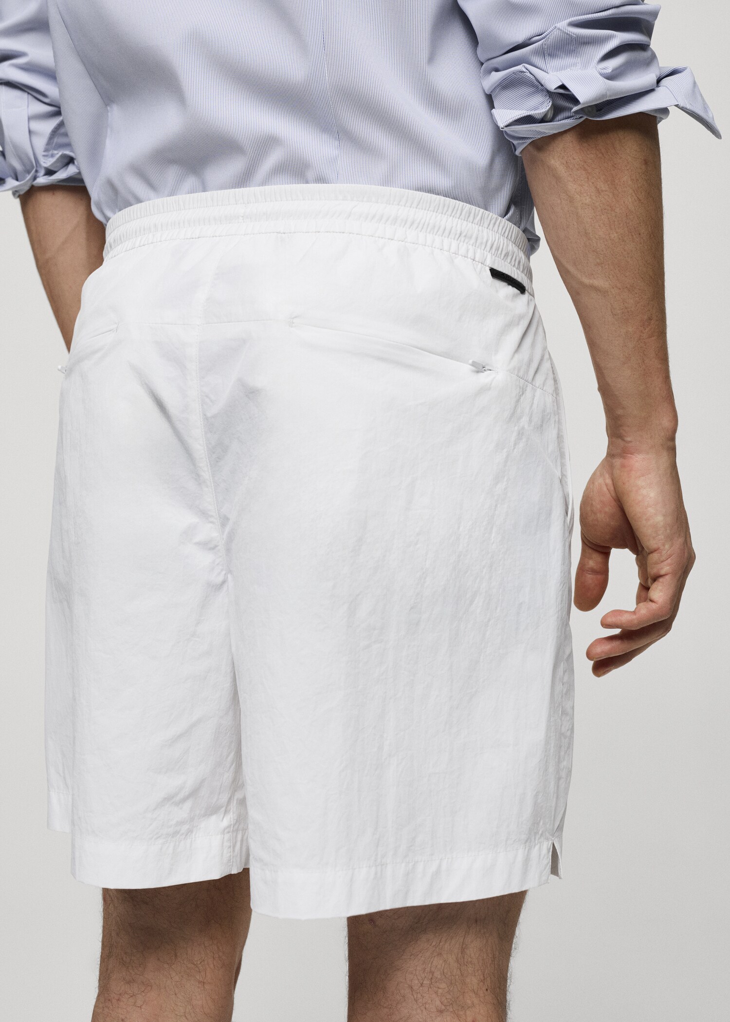 Water-repellent bermuda shorts with drawstring - Details of the article 6