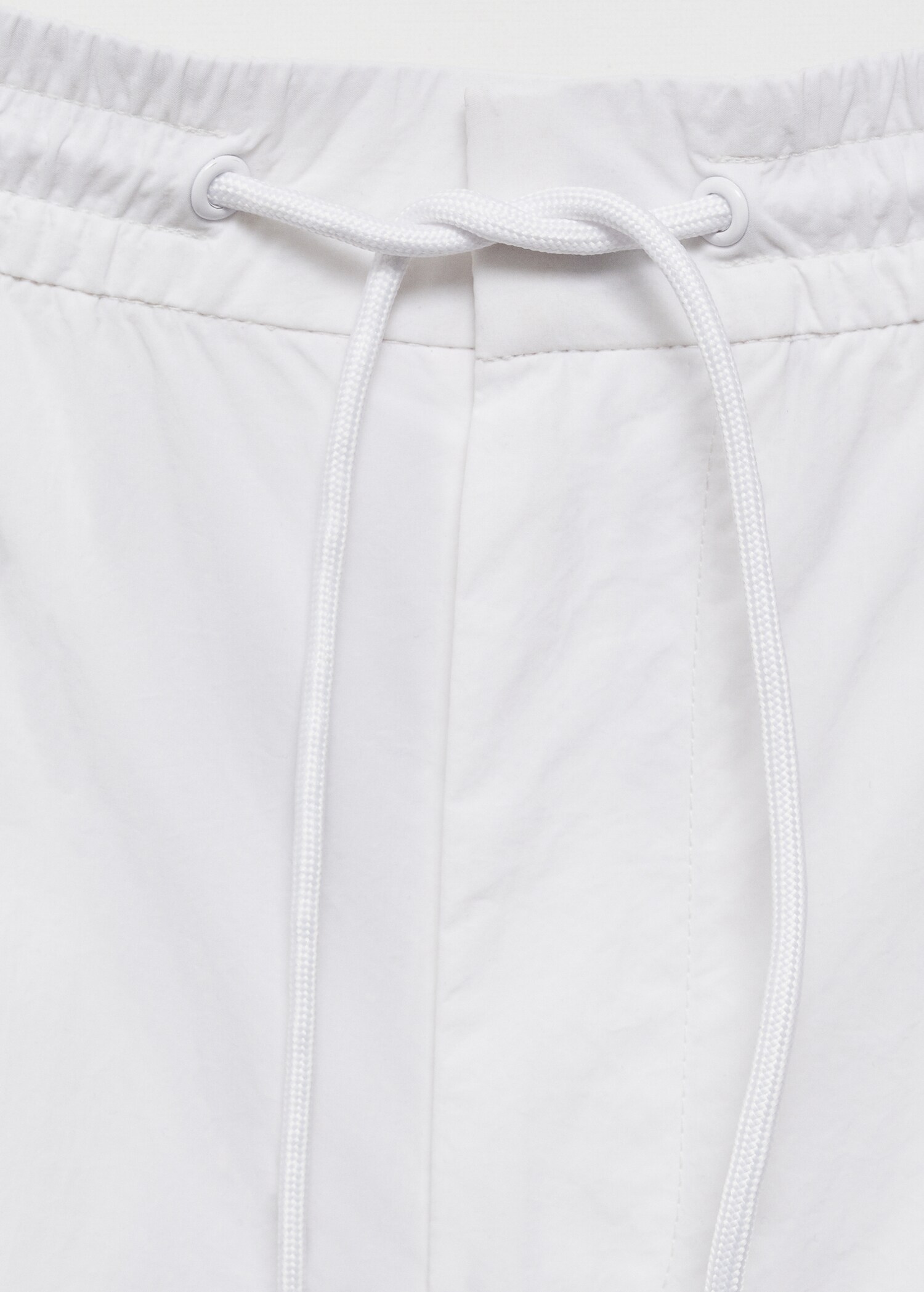 Water-repellent bermuda shorts with drawstring - Details of the article 8