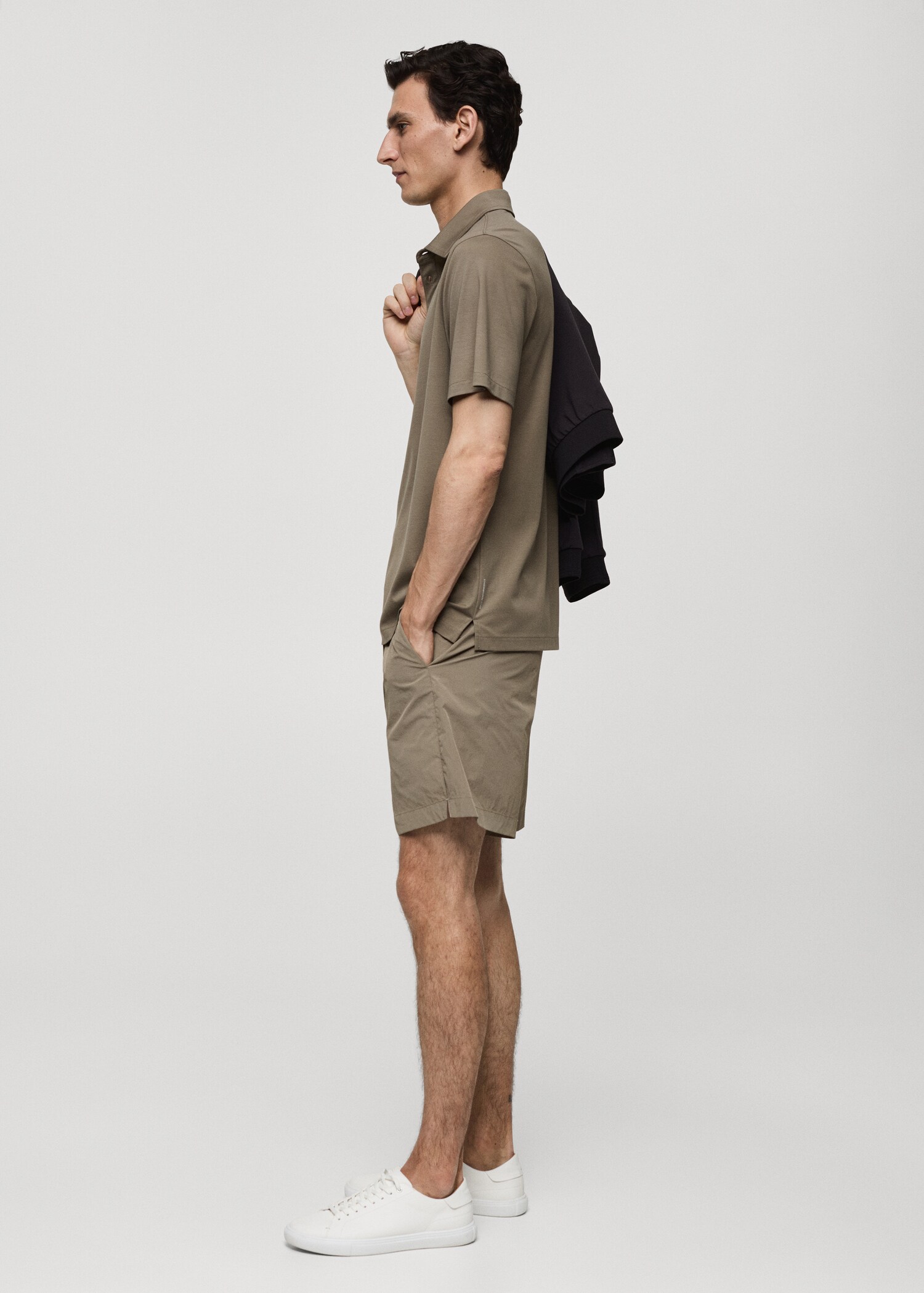 Water-repellent bermuda shorts with drawstring - Details of the article 2