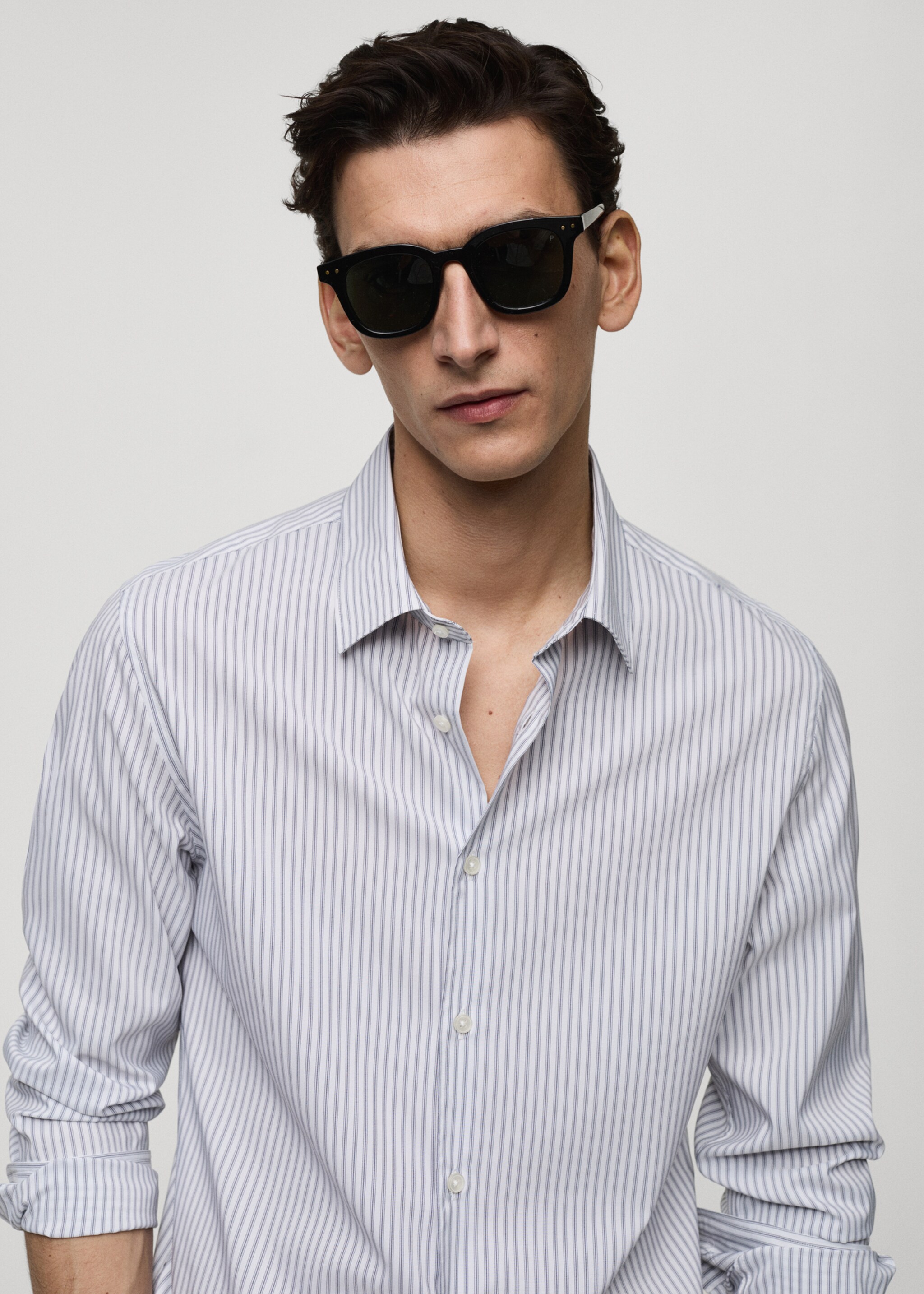 Stretch-fabric slim-fit striped shirt - Details of the article 1