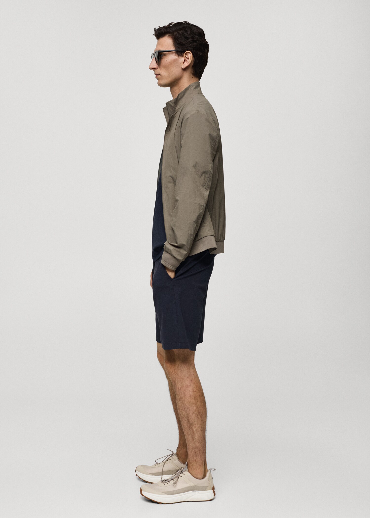 Technical fabric bermuda shorts with drawstring - Details of the article 2