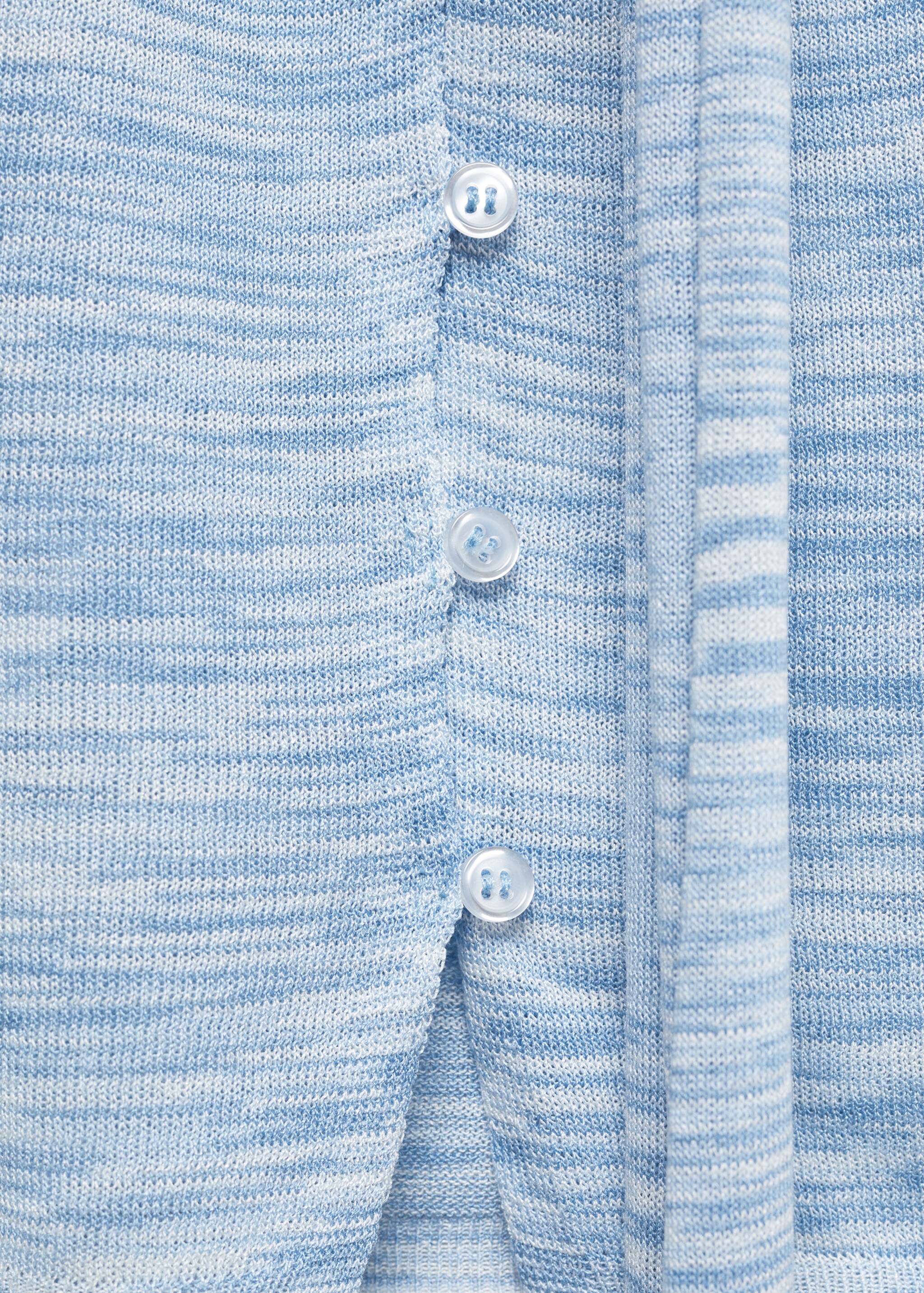 Halter-neck top with buttons - Details of the article 8, Sky Blue. Ref: 67069604-00.