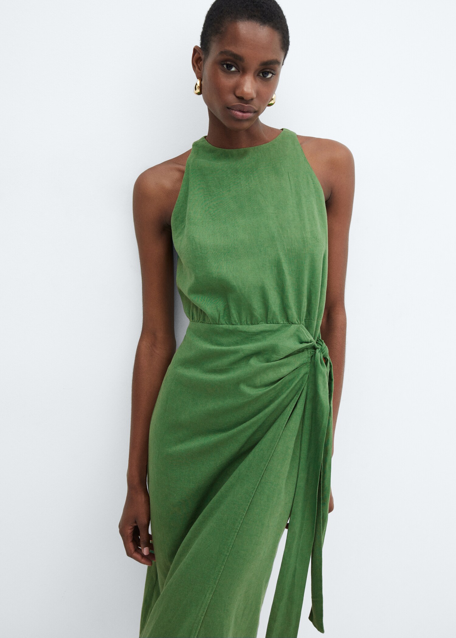 Leinenkleid mit Schleife - Mittlere Ansicht