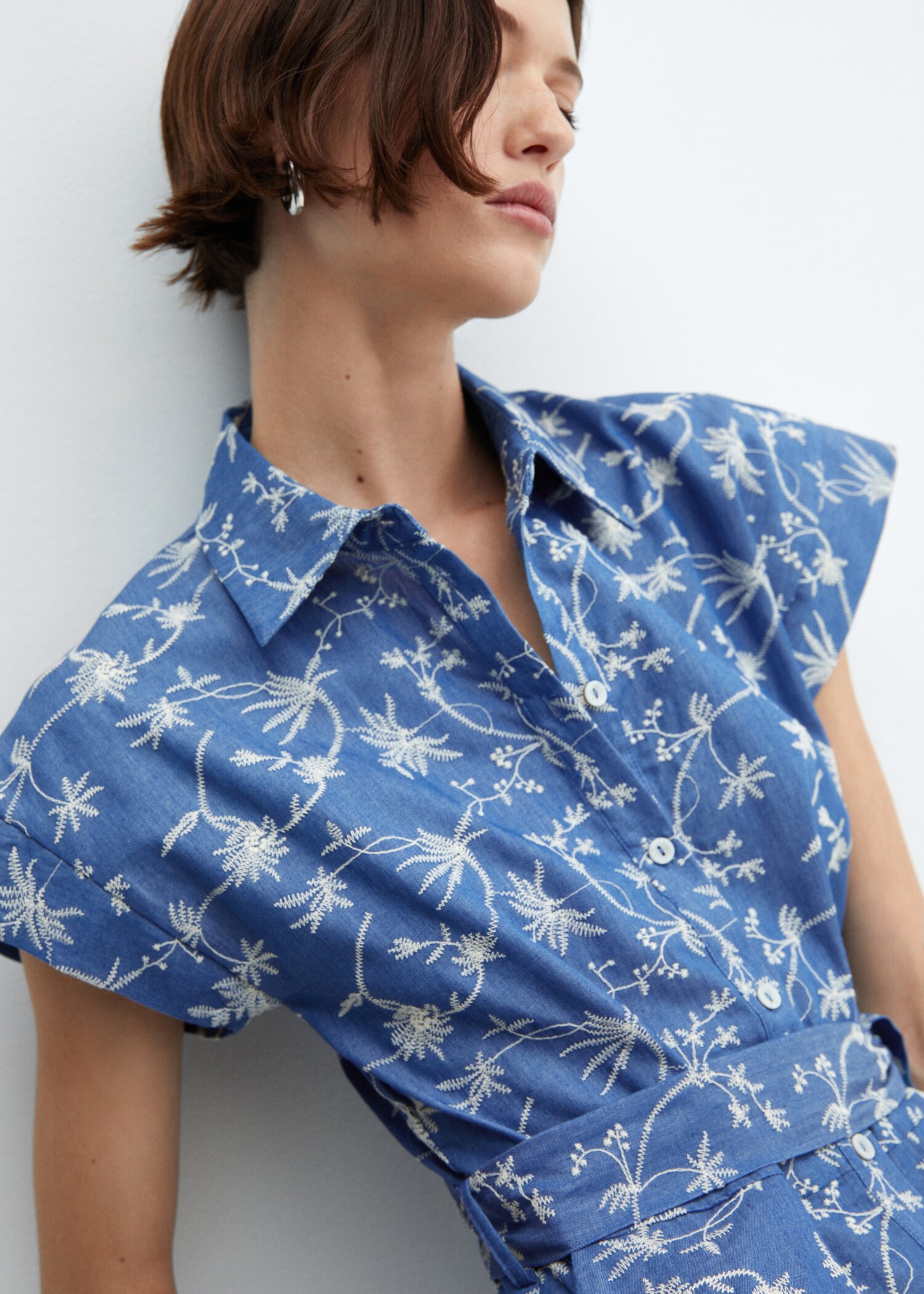 Embroidered jumpsuit with belt - Details of the article 1