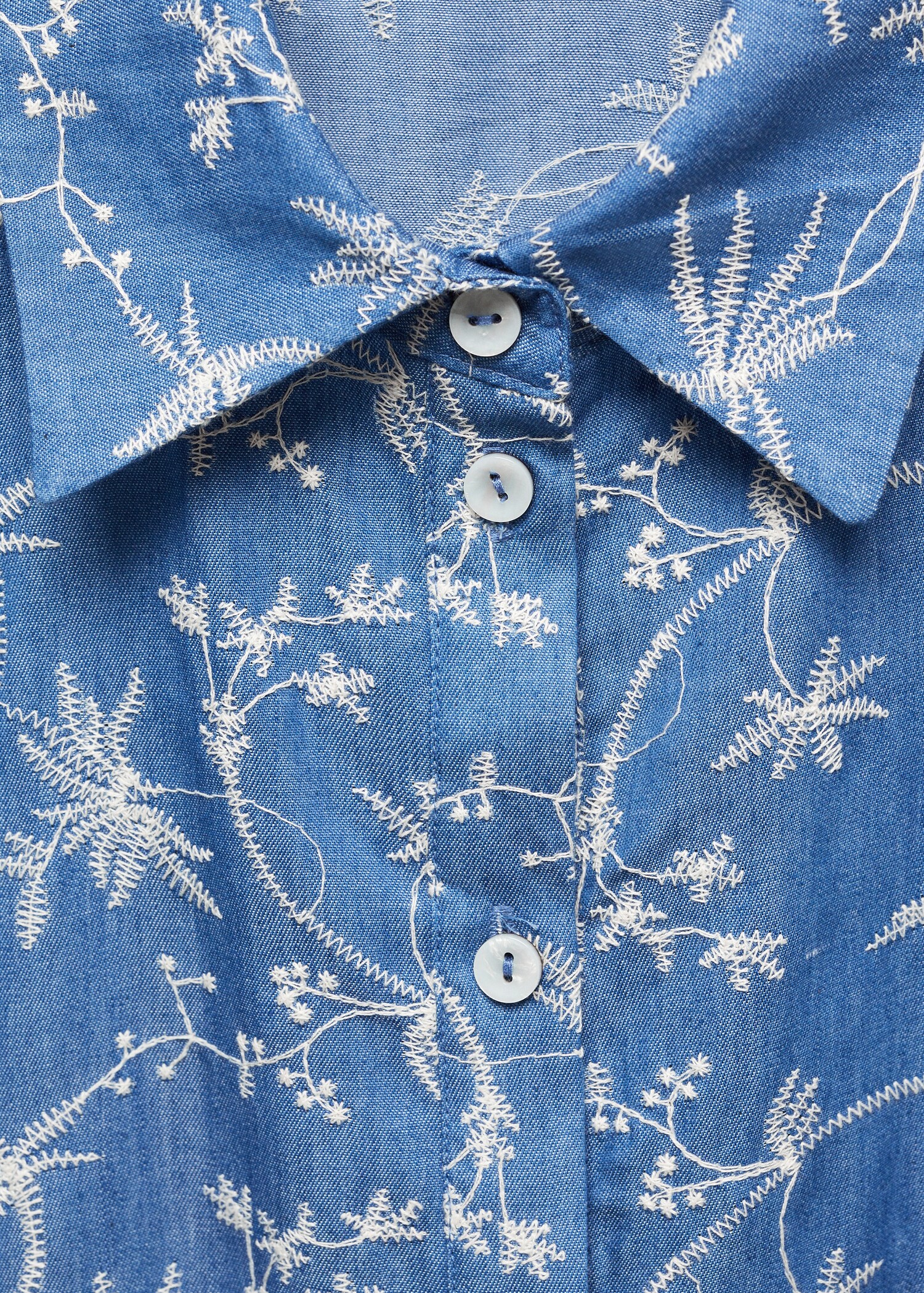Embroidered jumpsuit with belt - Details of the article 8