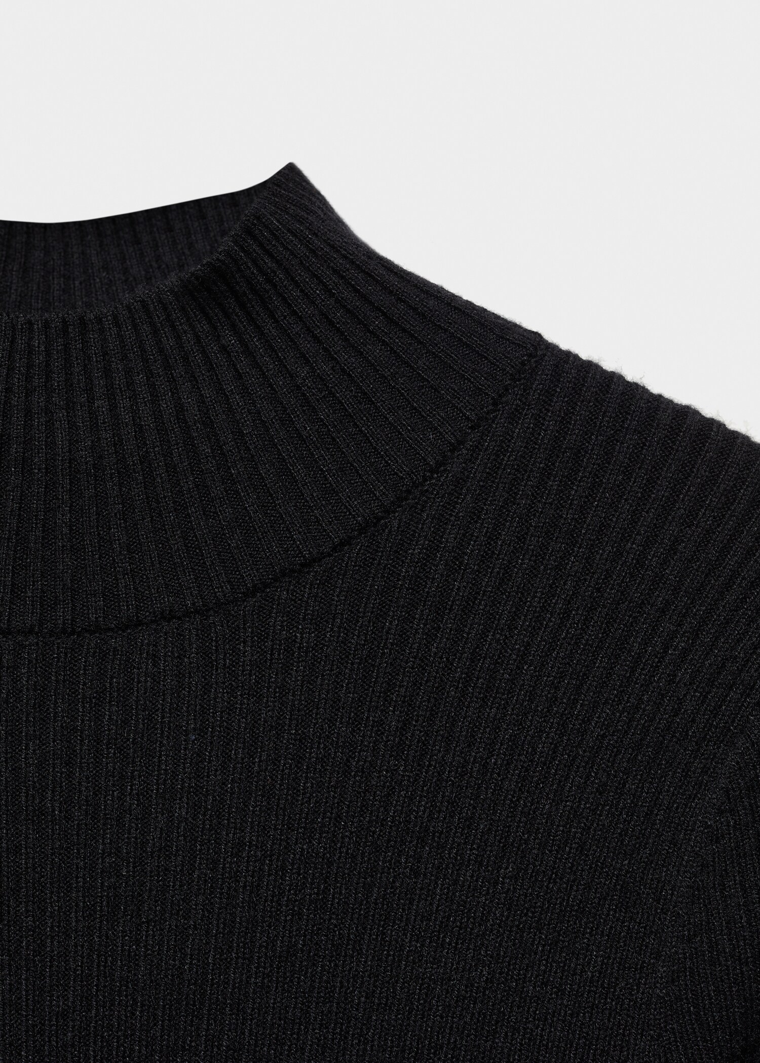 Rippkleid mit halbhohem Kragen - Detail des Artikels 8