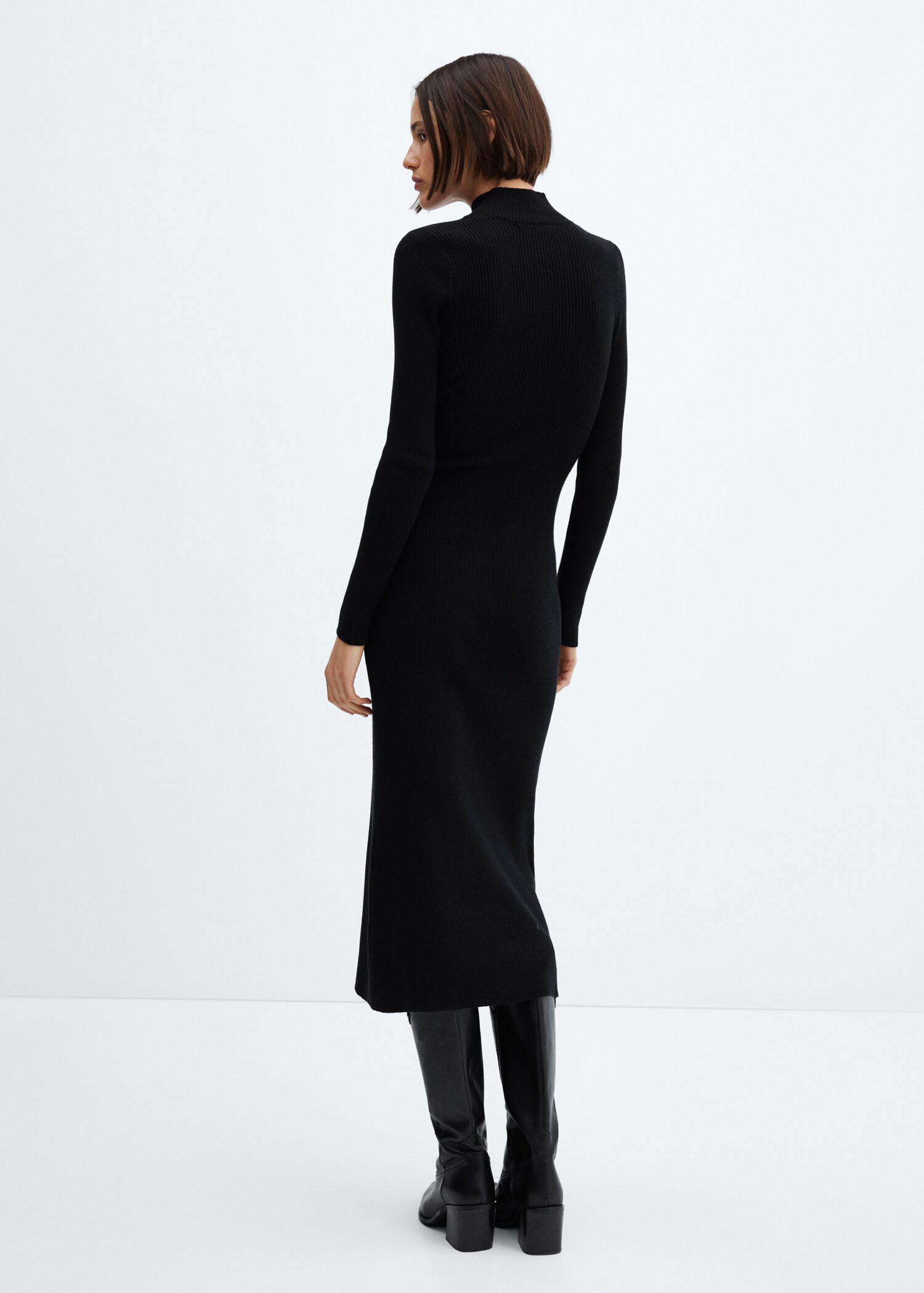 Rippkleid mit halbhohem Kragen - Rückseite des Artikels