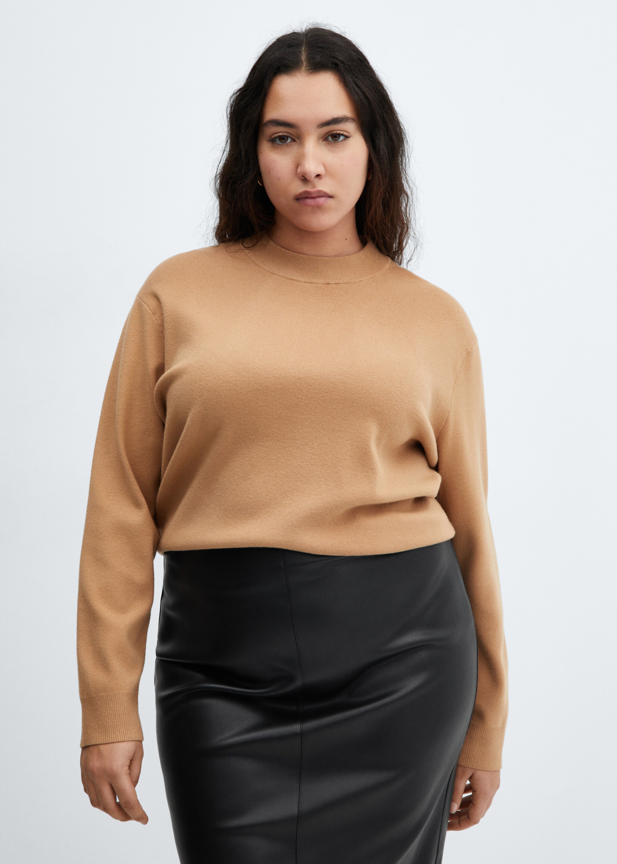 Leather-effect pencil skirt - Details of the article 5, Black. Ref: 67070463-00.