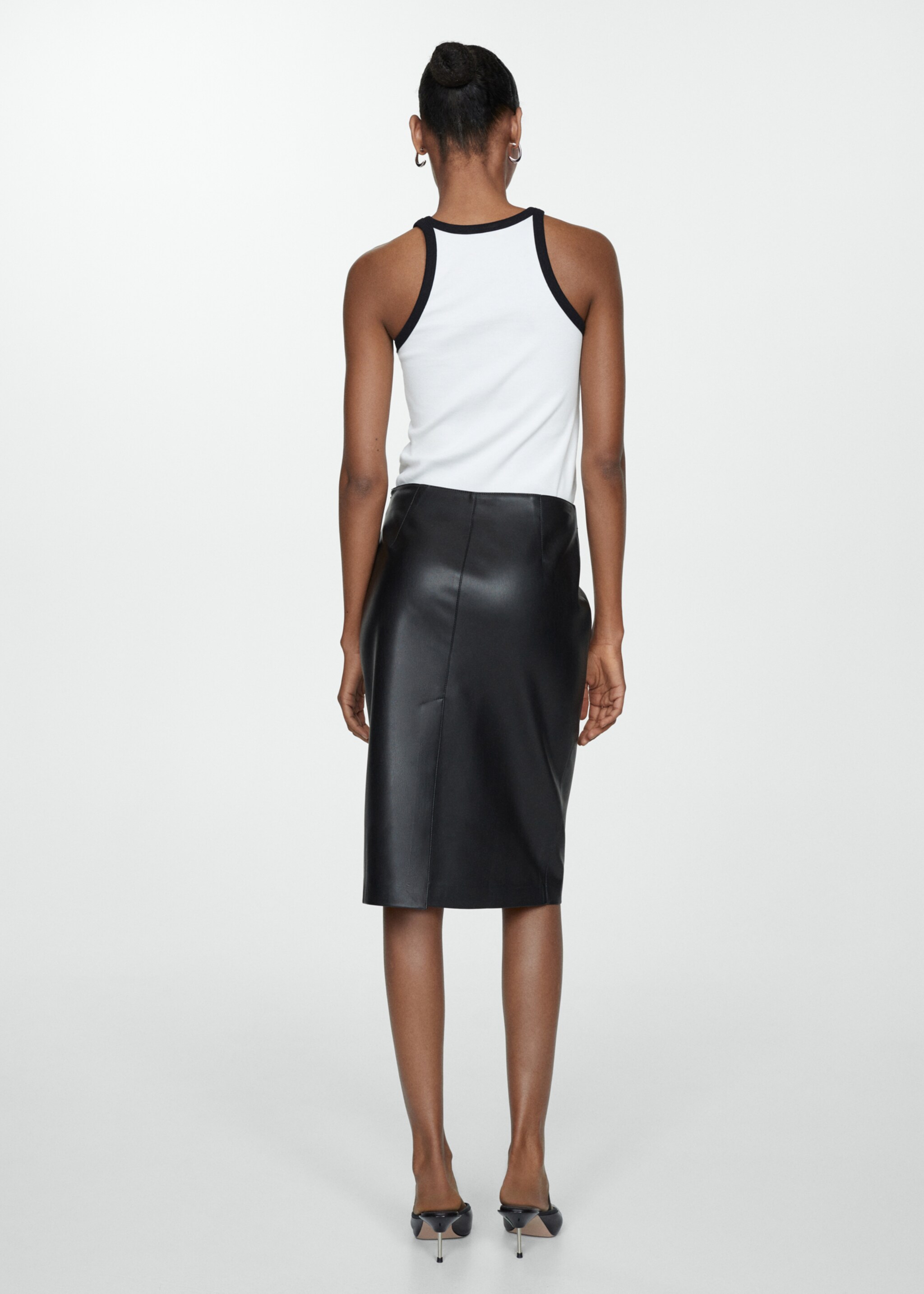 Leather-effect pencil skirt - Reverse of the article, Black. Ref: 67070463-00.