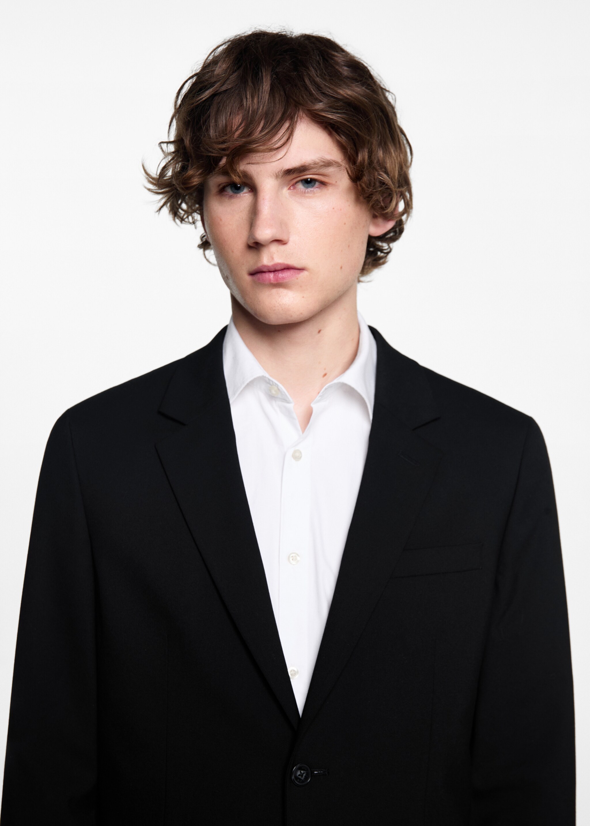 Slim-fit suit jacket - Details of the article 1, Black. Ref: 67070648-00.