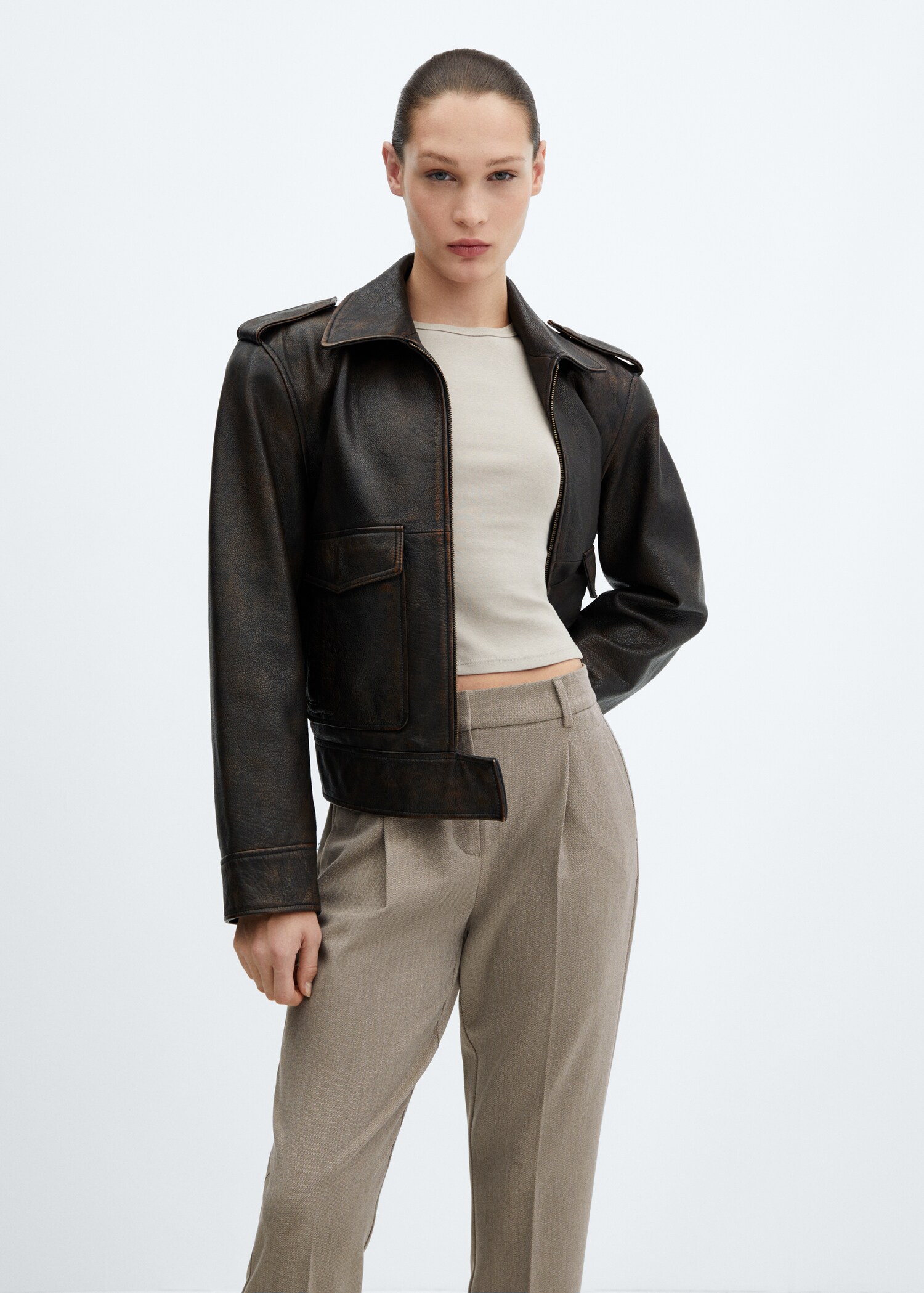 Straight-fit pleated trousers - Details of the article 1