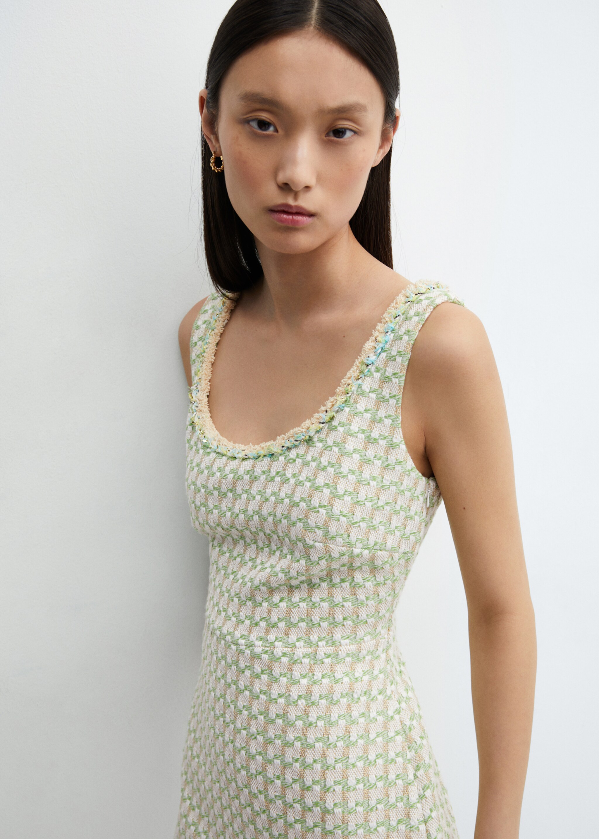 Robe tweed à carreaux - Plan moyen