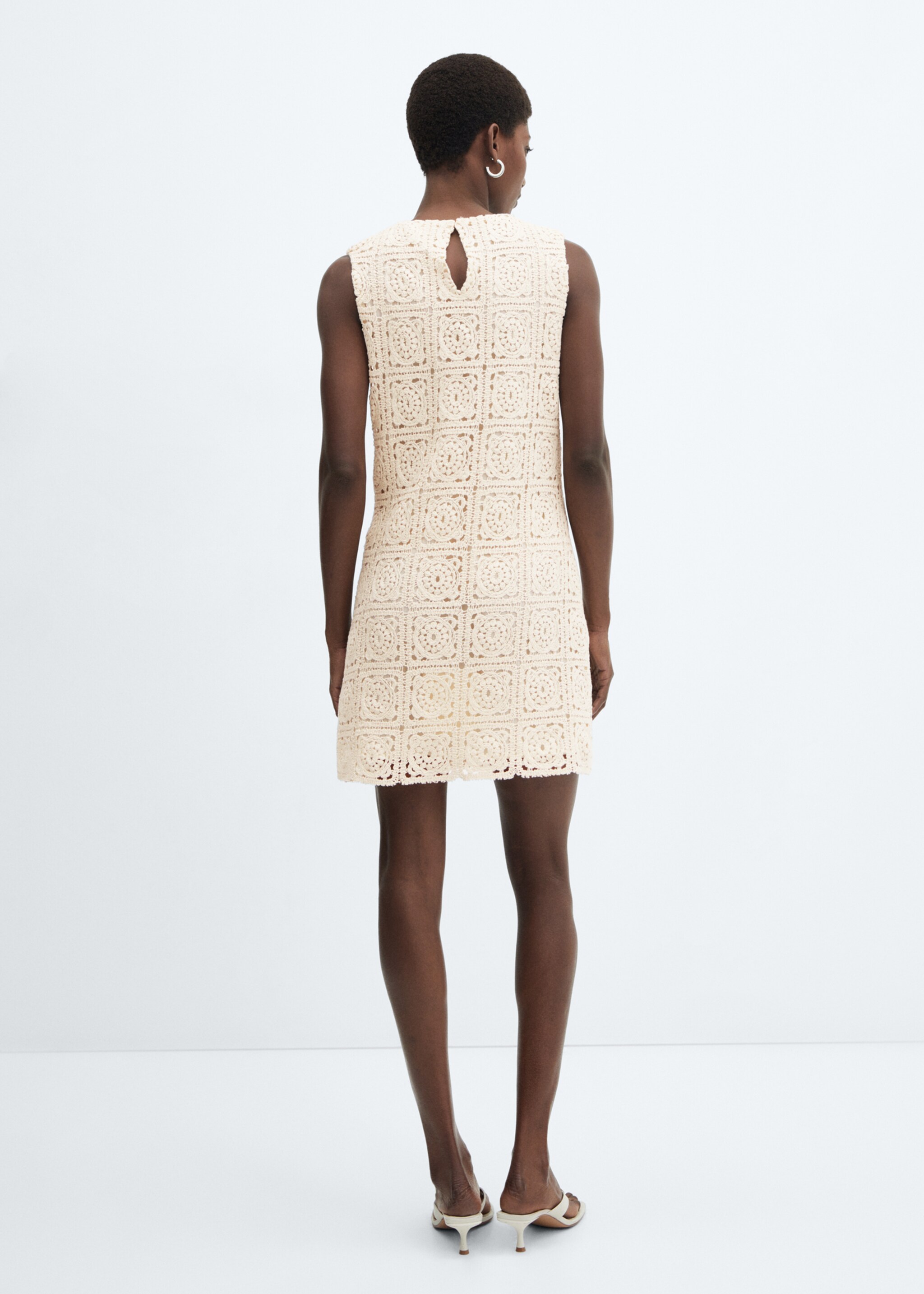 Häkelkleid aus Baumwolle - Rückseite des Artikels
