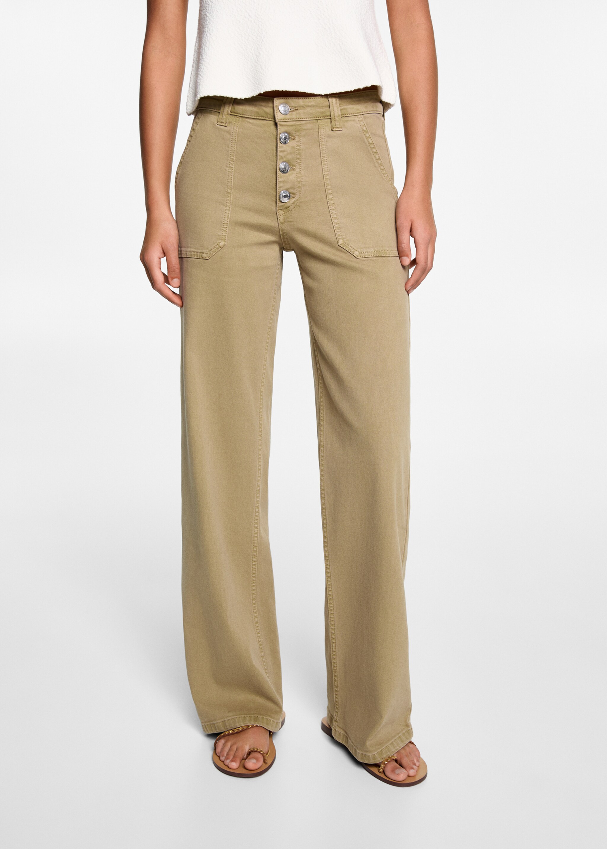 Buttons straight jeans - Details of the article 6, Khaki. Ref: 67072917-00.