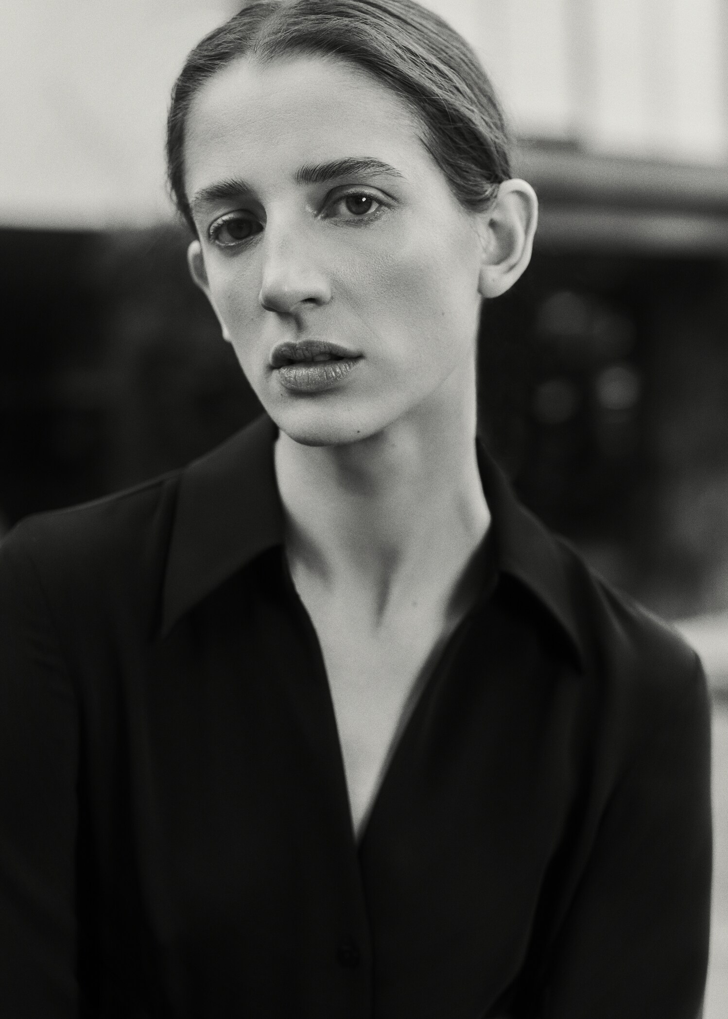 Flowy shirt with seam detail - Details of the article 6