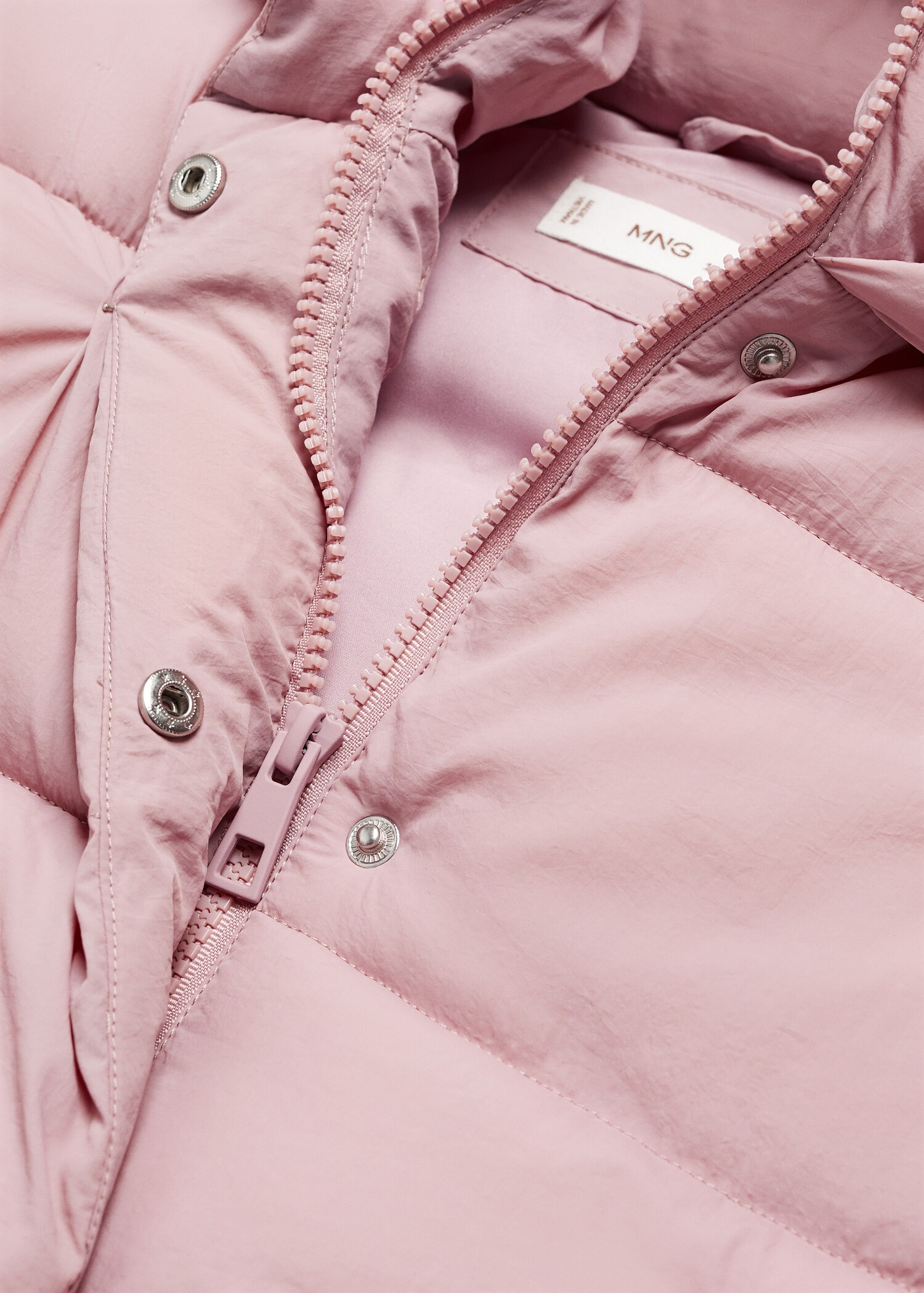 Quilted gilet with hood - Details of the article 8
