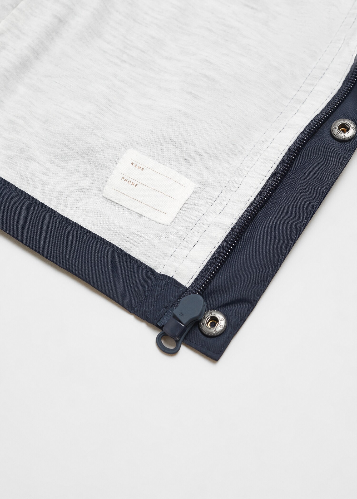Parka imperméable capuche - Détail de l'article 0