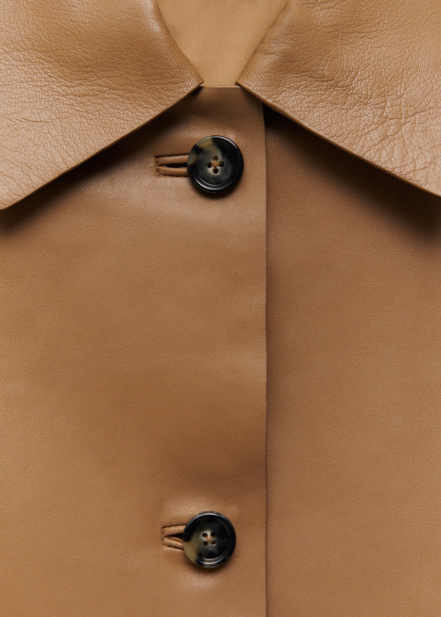 100% leather jacket with buttons - Details of the article 8