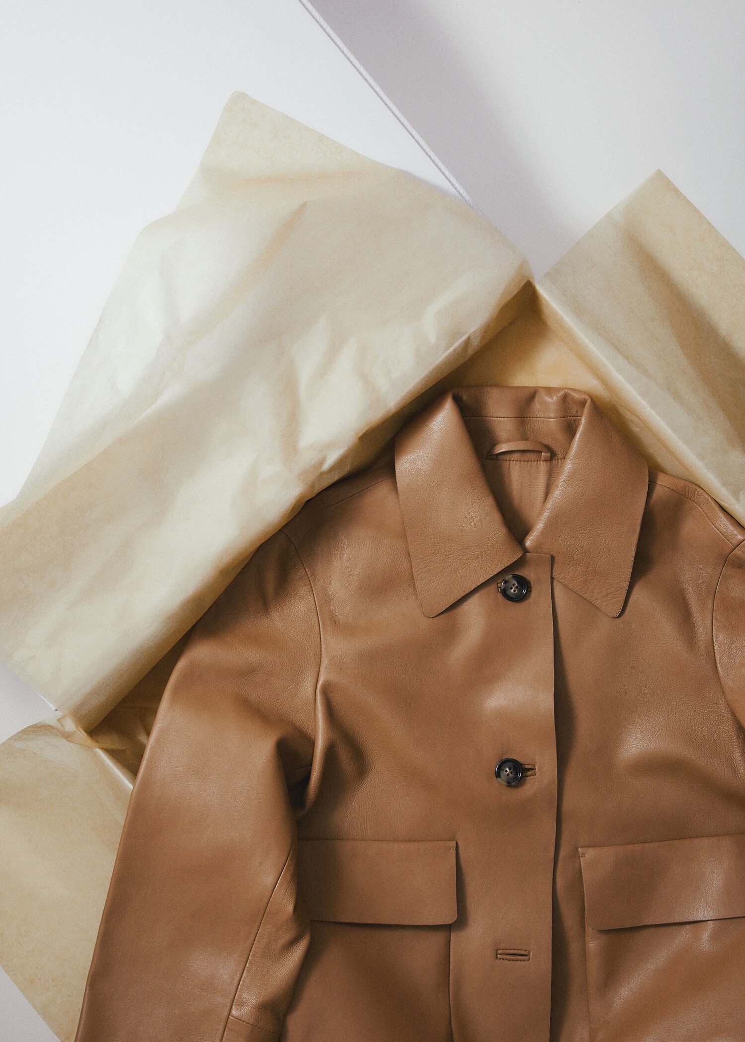 100% leather jacket with buttons - Details of the article 9