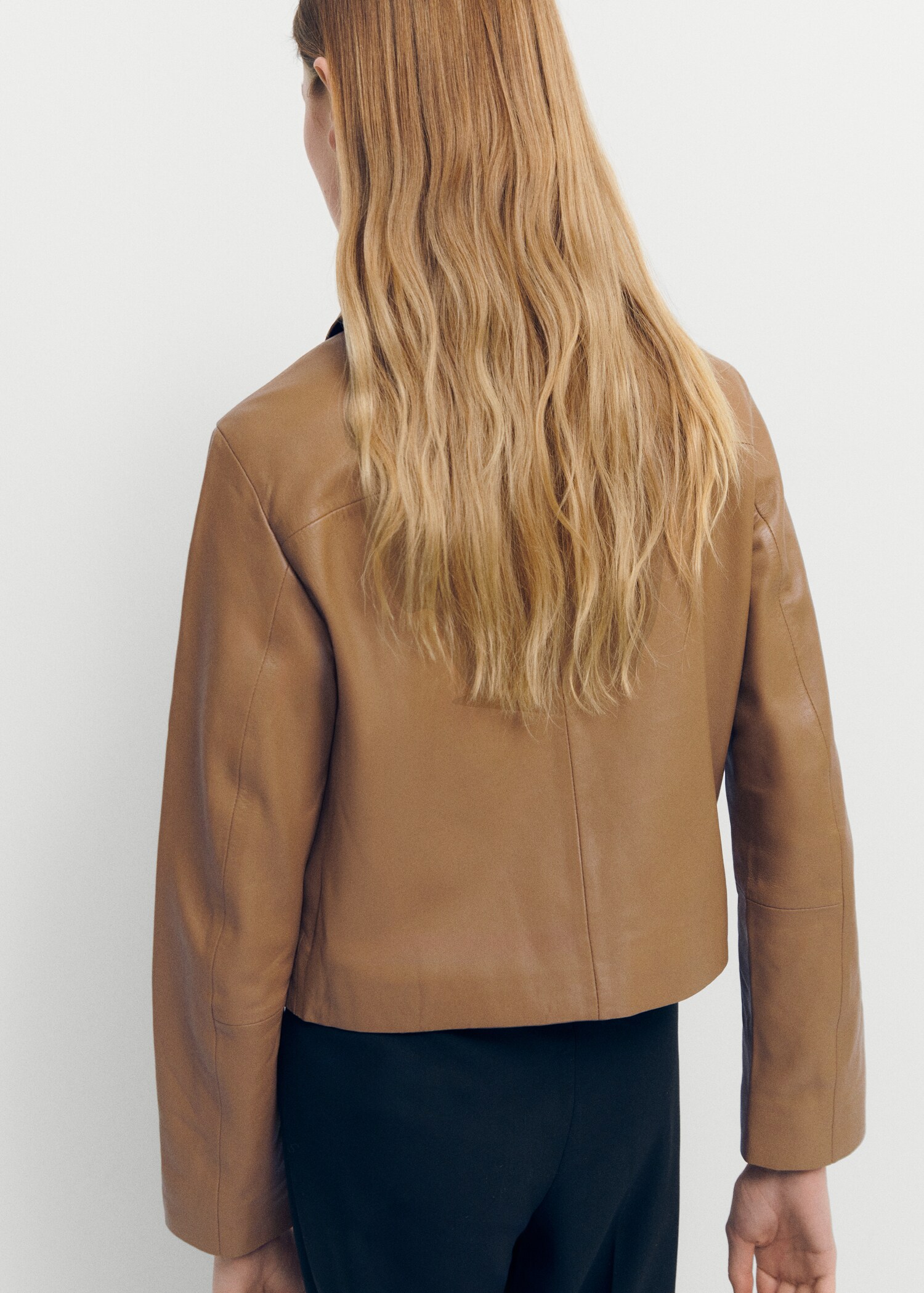 100% leather jacket with buttons - Reverse of the article