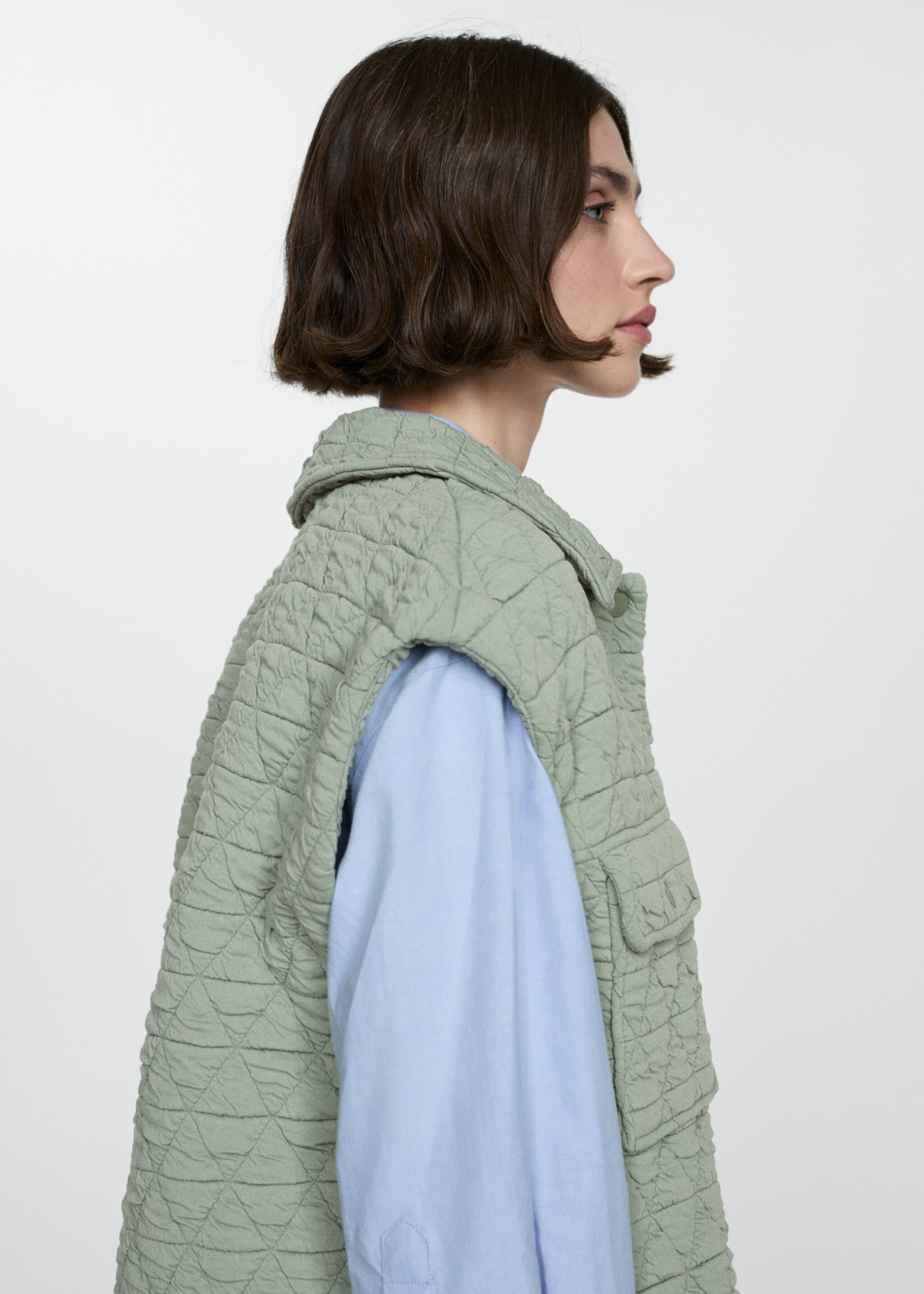 Quilted gilet with buttons - Medium plane, Pastel Green. Ref: 67074034-00.