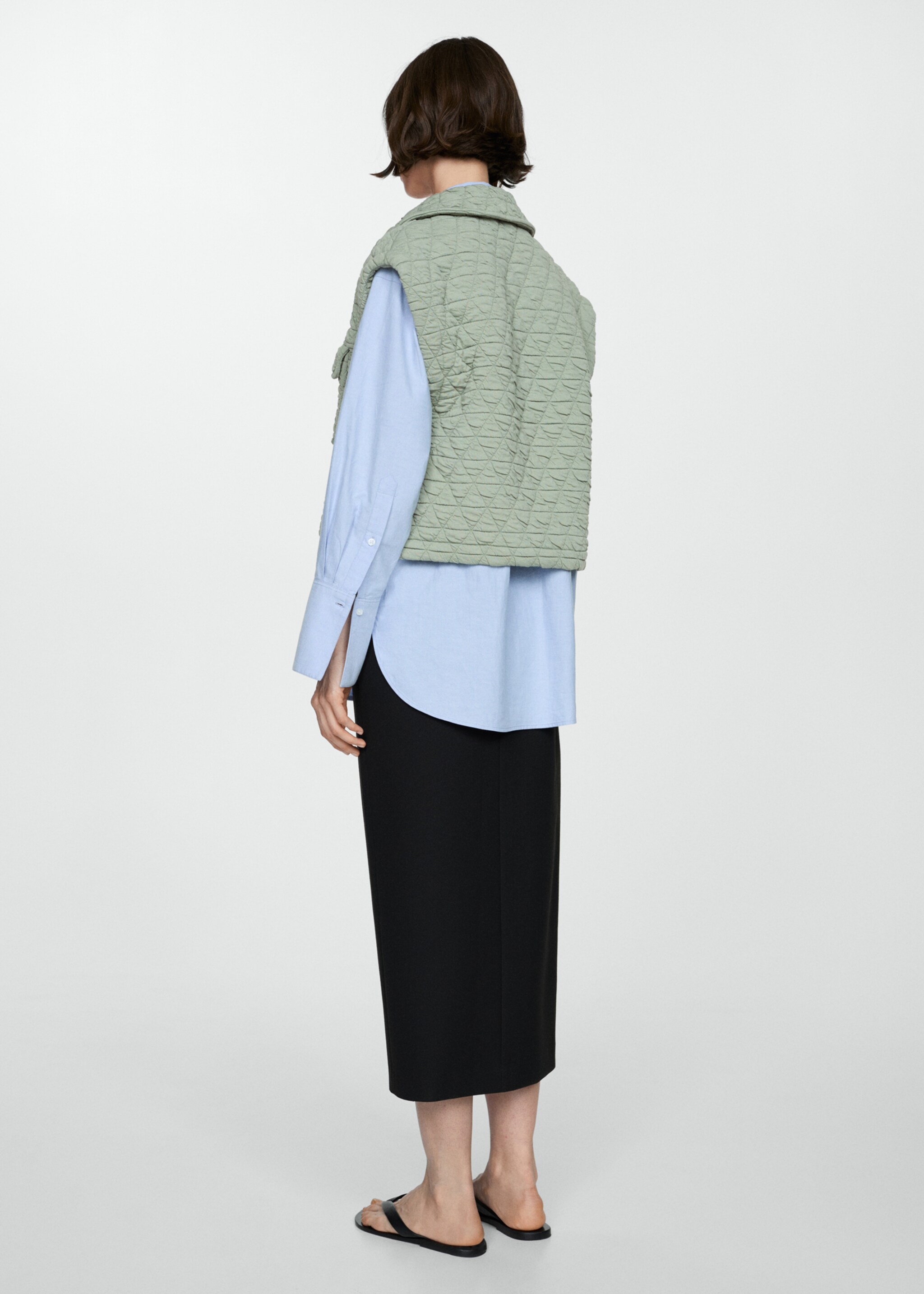 Quilted gilet with buttons - Reverse of the article, Pastel Green. Ref: 67074034-00.