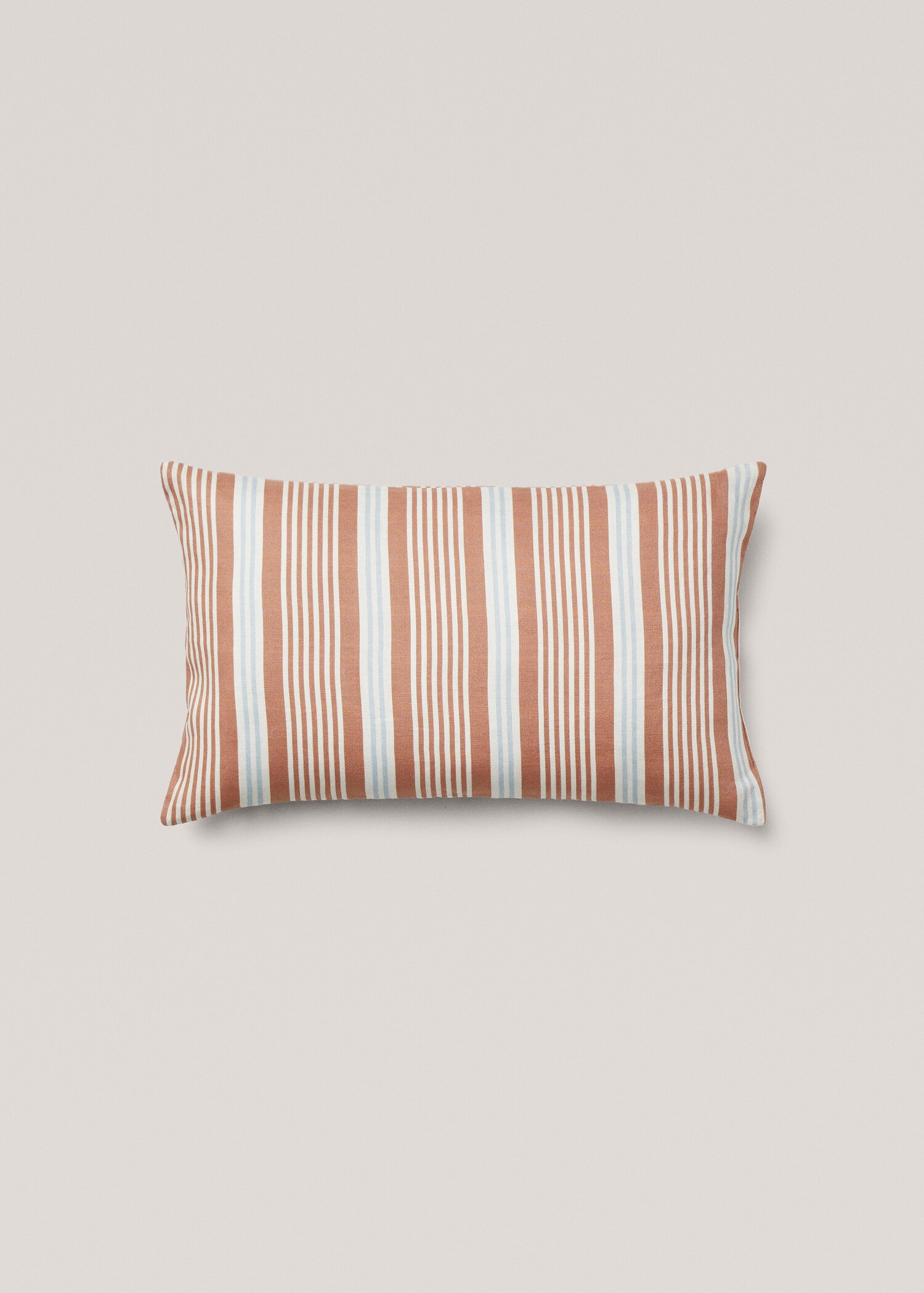 Randigt kuddfordral i linne 30x50 cm - Artikel utan modell