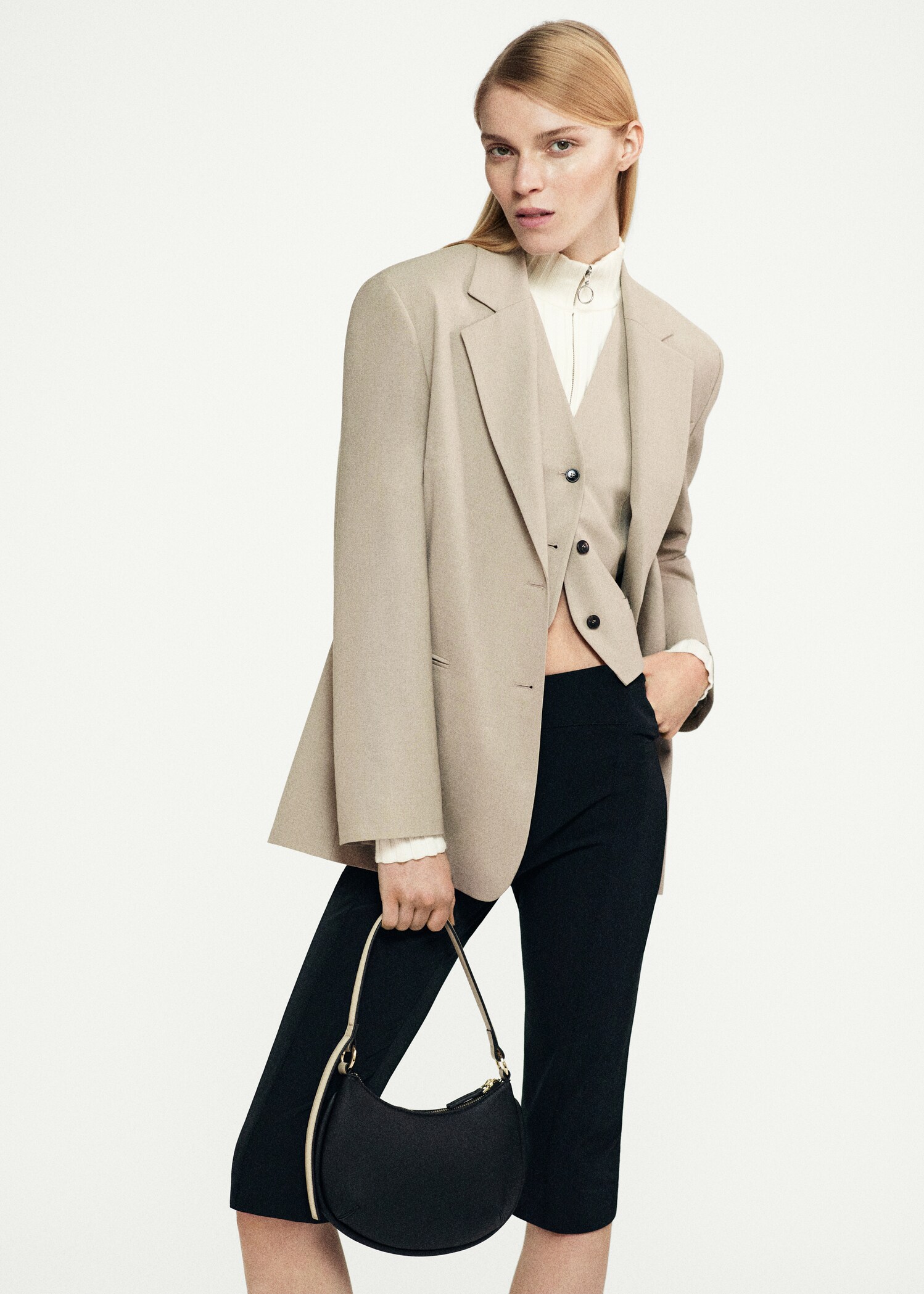 Suit jacket with buttons - Details of the article 6