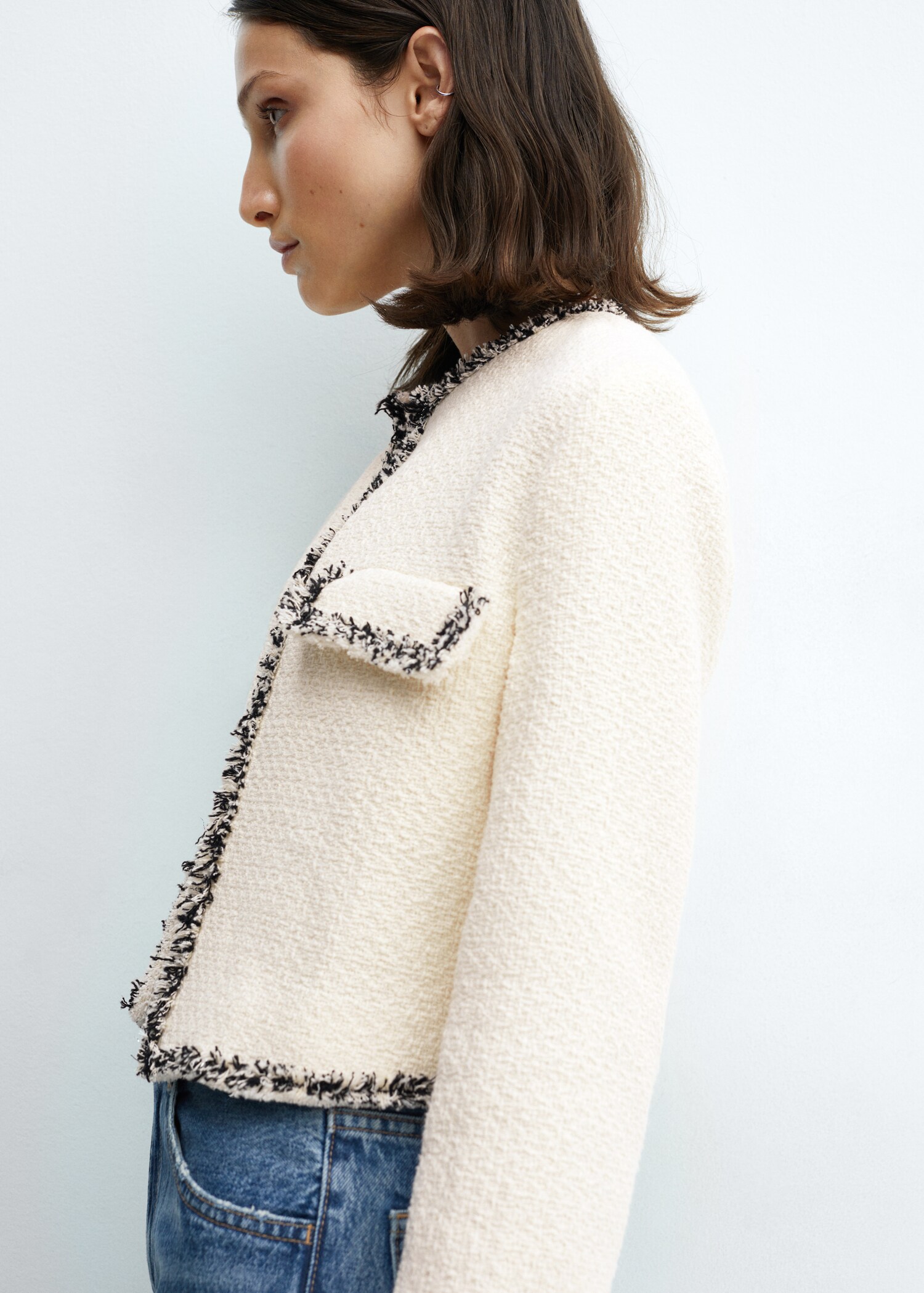 Tweed jacket with contrast detail - Details of the article 2