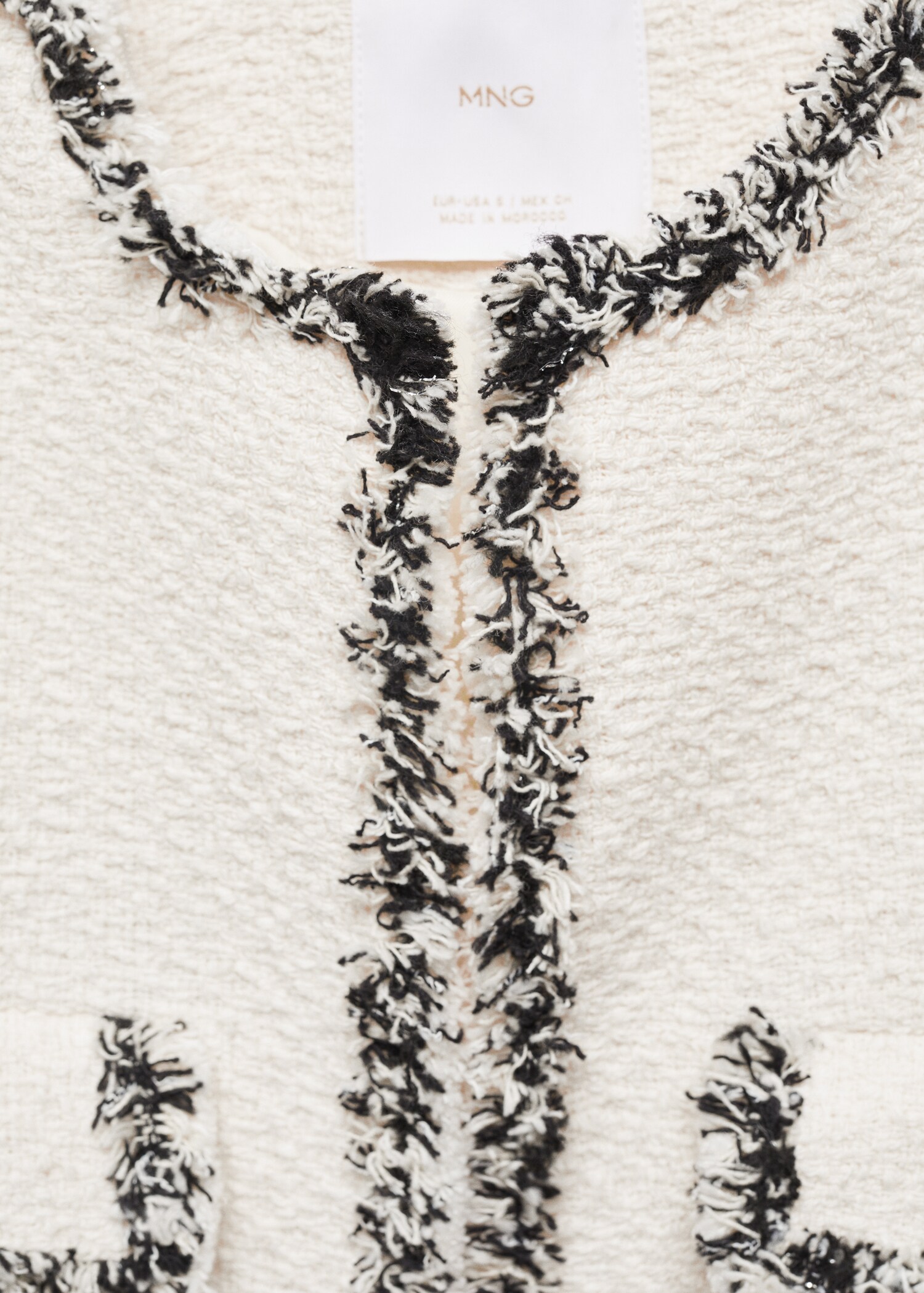 Tweed jacket with contrast detail - Details of the article 8