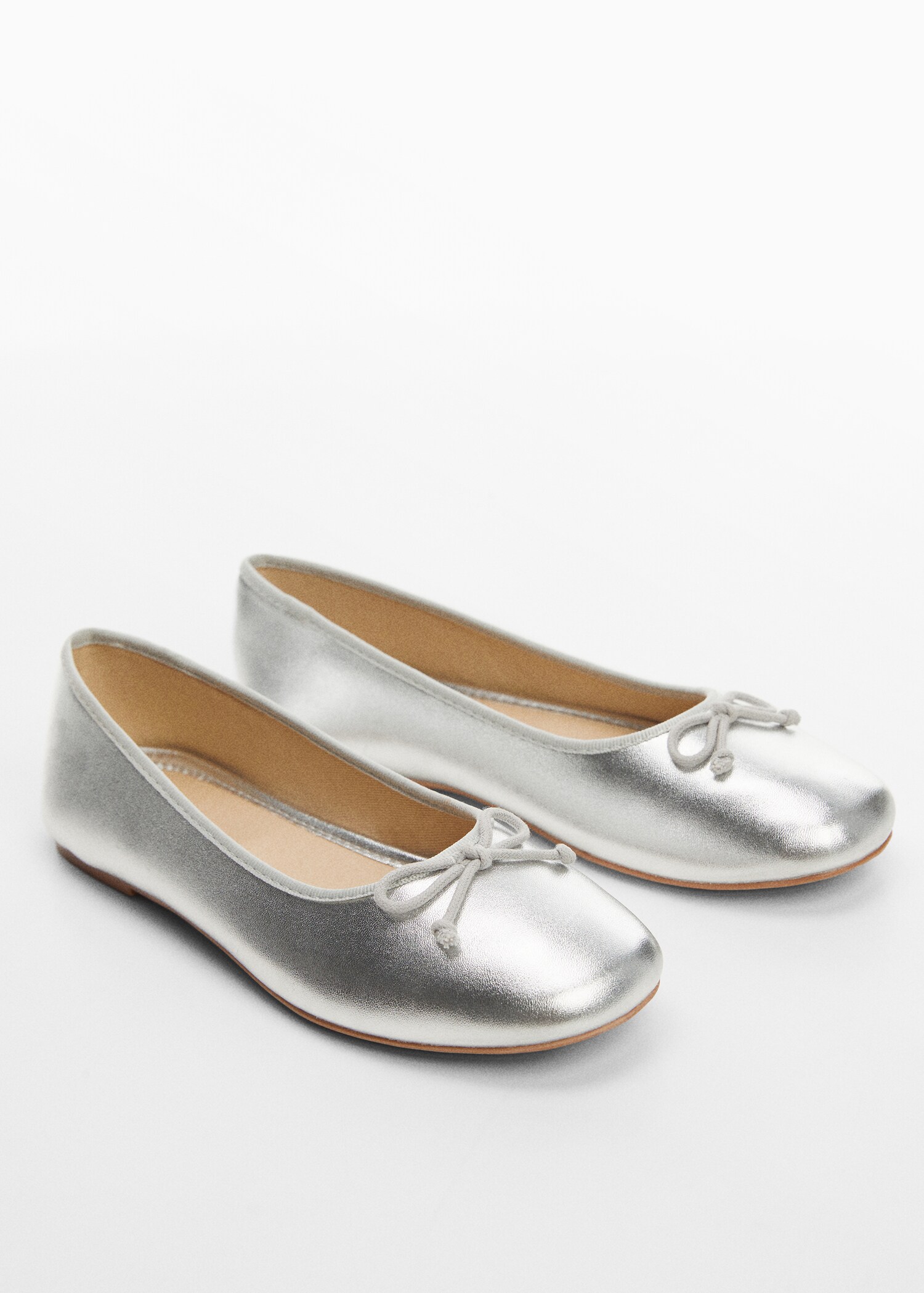 Ballerina mit Schleife - Mittlere Ansicht