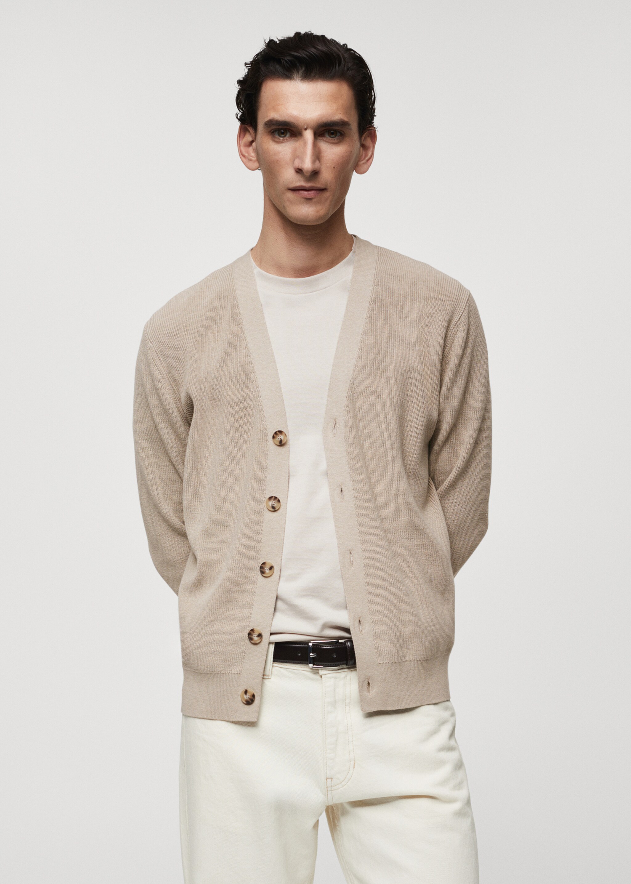 Cardigan canelado com botões - Plano médio
