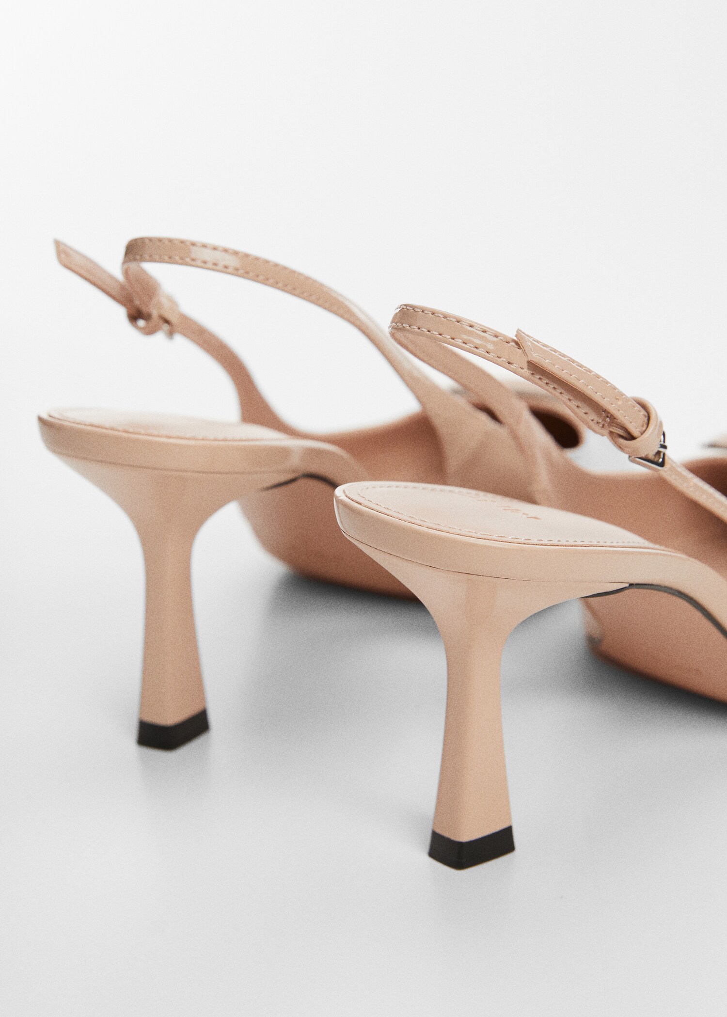 Patent leather-effect slingback shoes - Details of the article 1