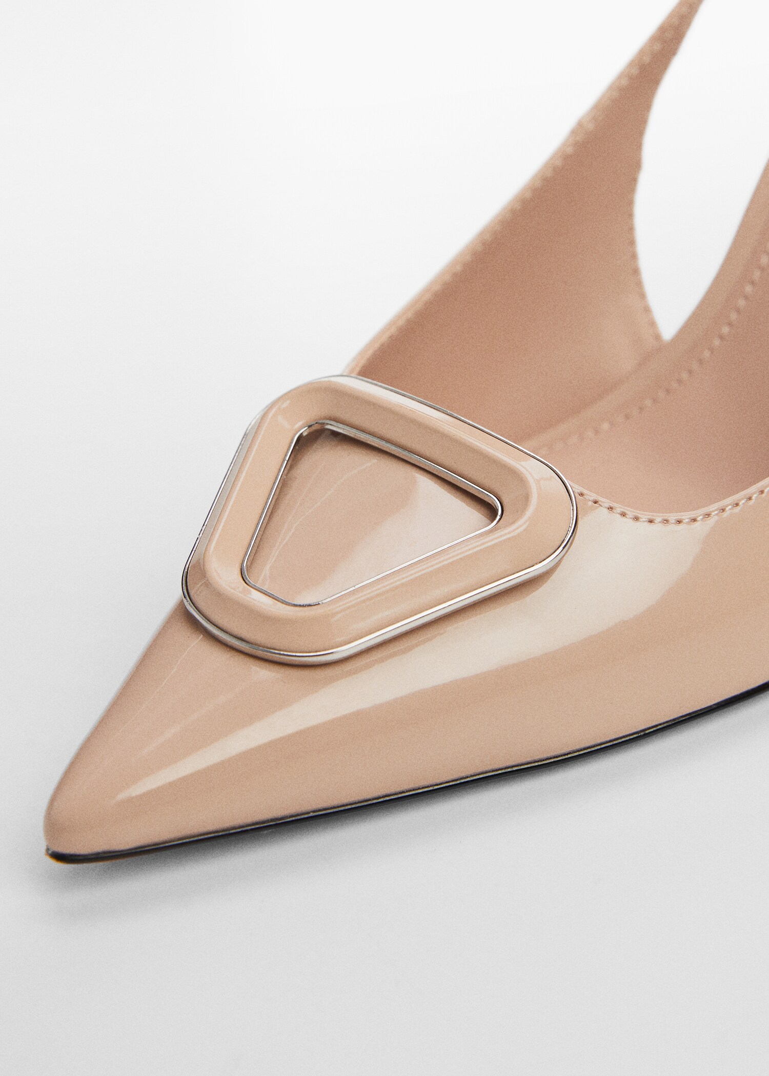 Patent leather-effect slingback shoes - Details of the article 2