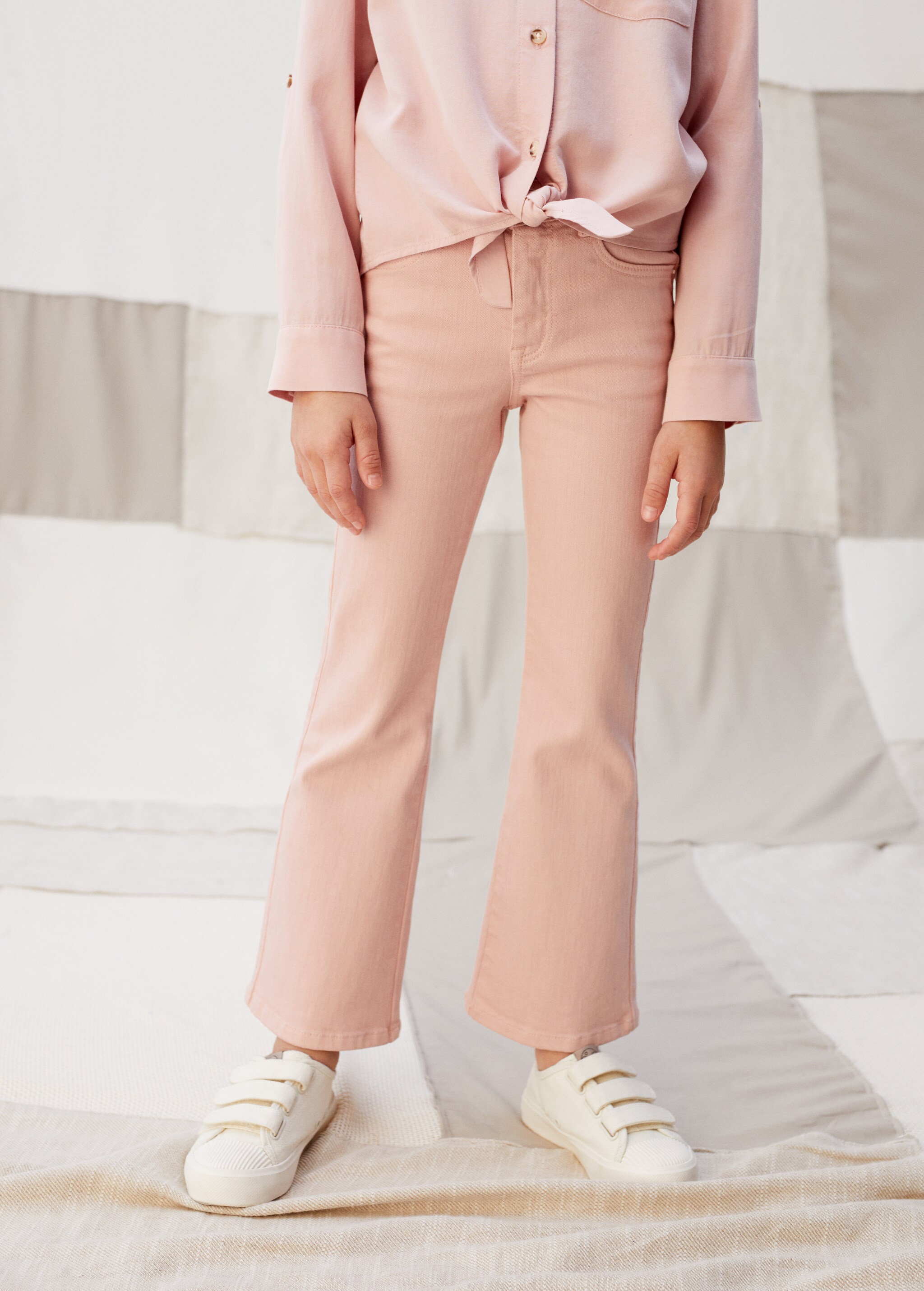 Flared jeans - Details of the article 1