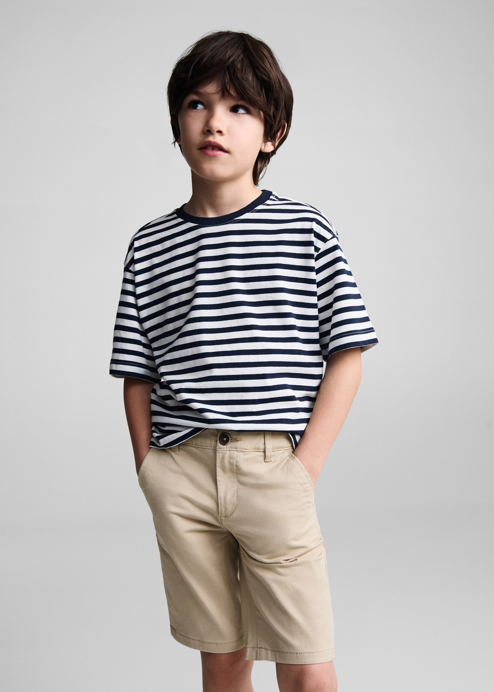 Bermuda slim-fit chino coton - Plan moyen