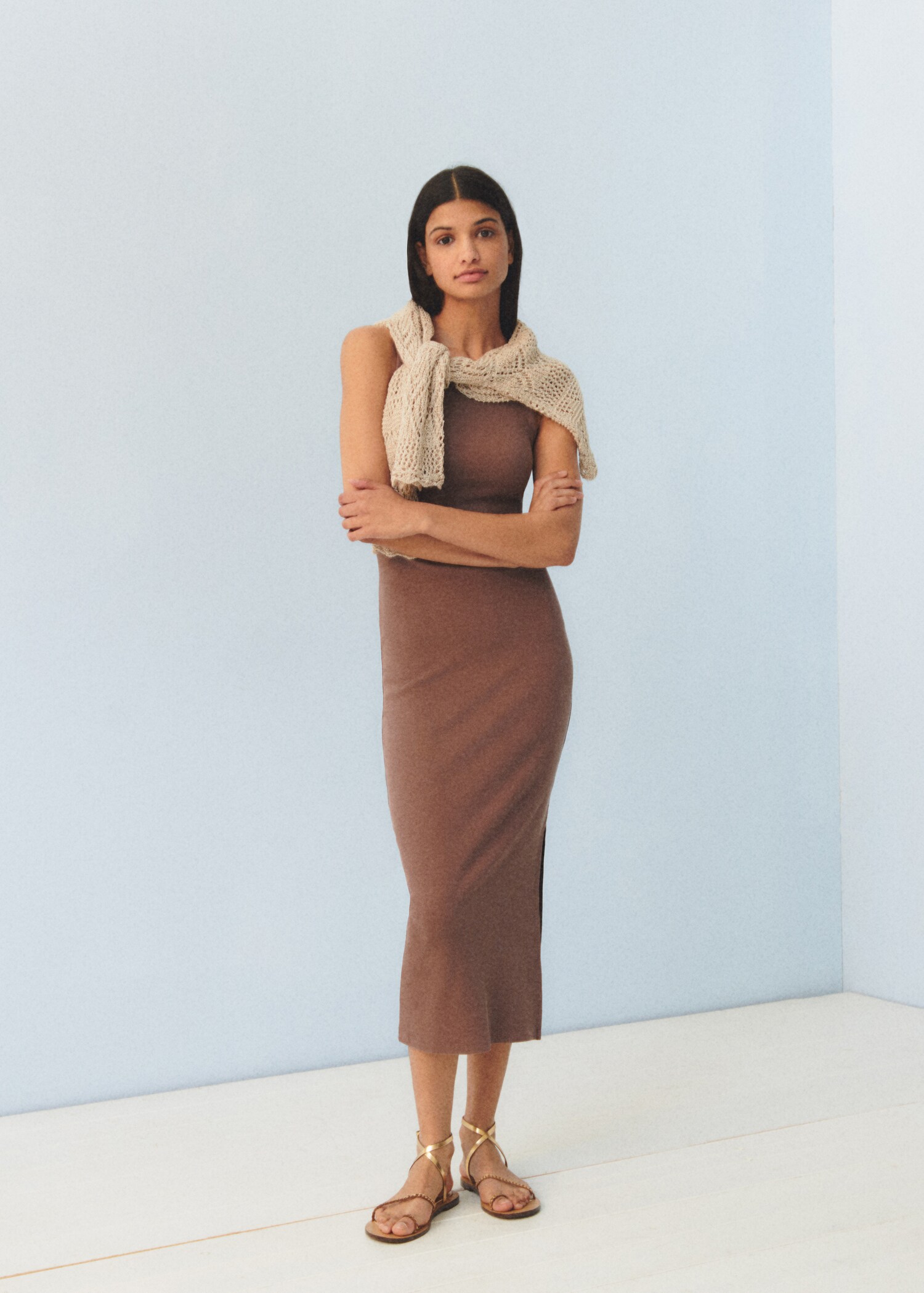 Eng anliegendes Midi-Kleid - Detail des Artikels 5