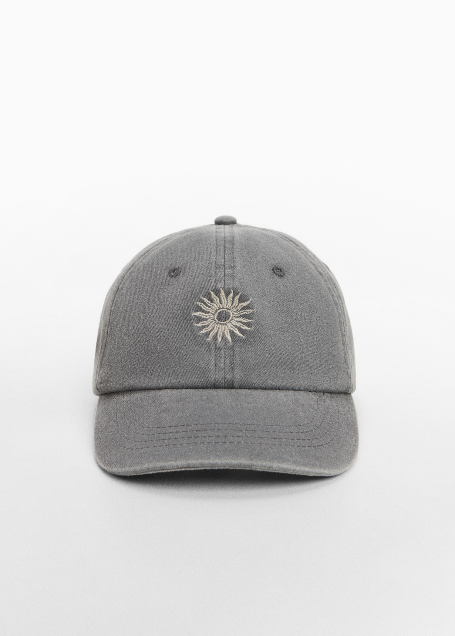 Cap mit Stick-Detail - Mittlere Ansicht