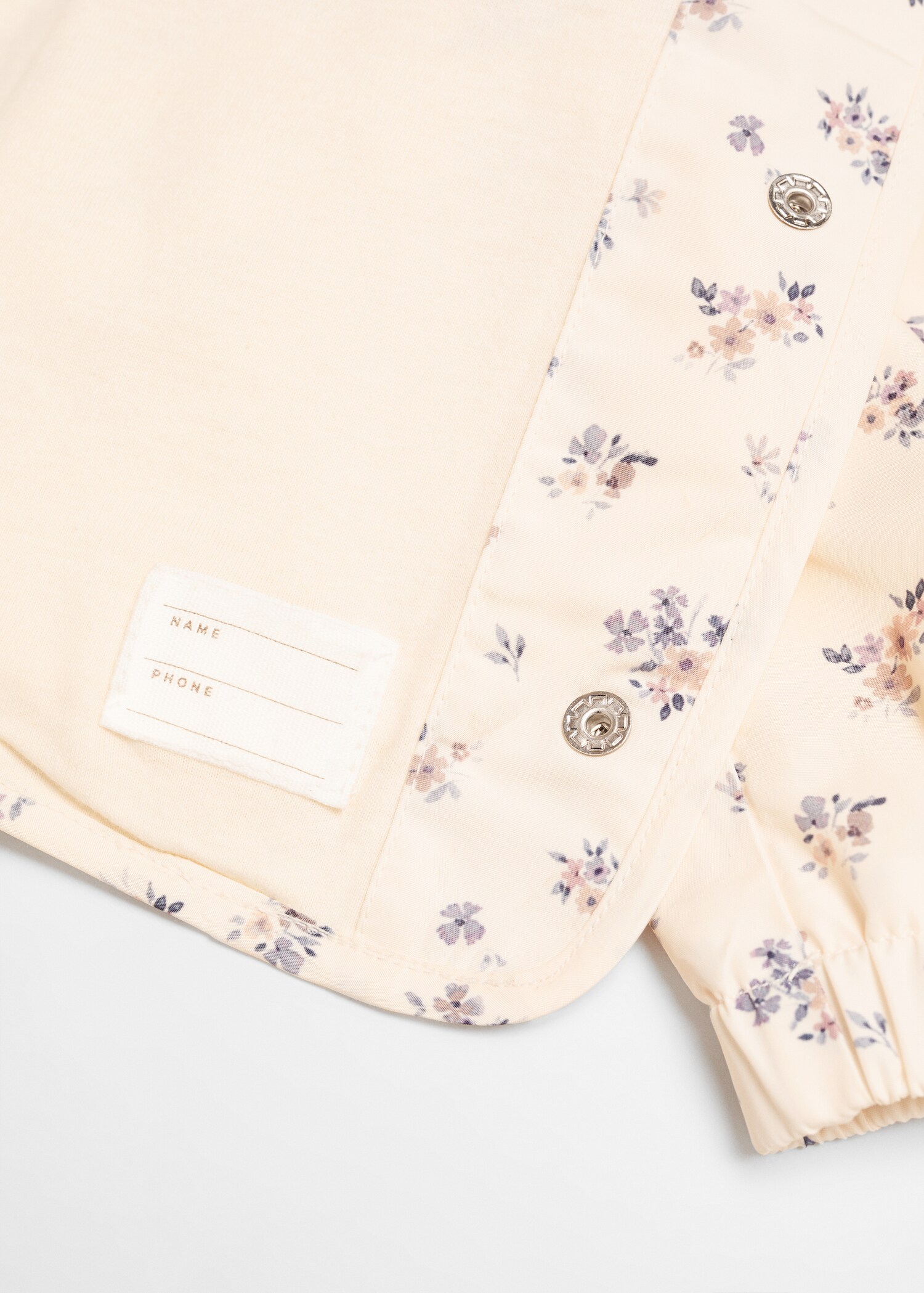 Buttoned jacket with pockets - Details of the article 8