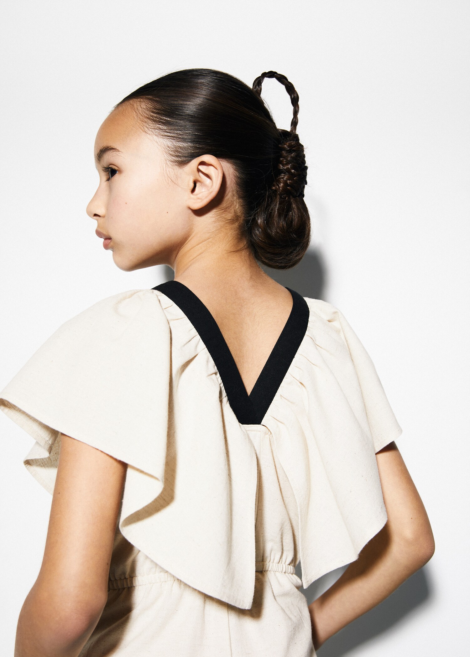 Leinen-Jumpsuit mit Rüschendetail - Mittlere Ansicht