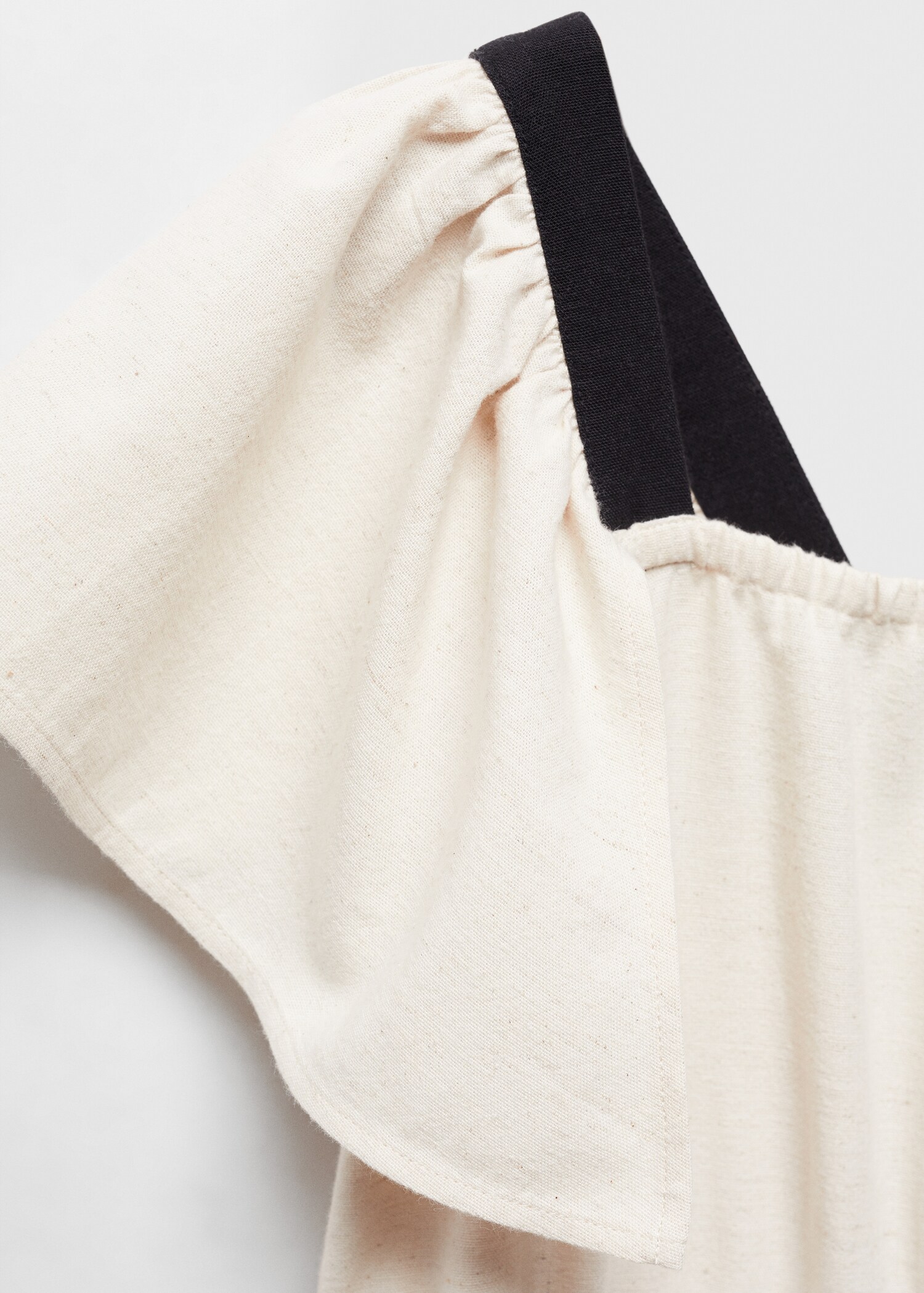 Leinen-Jumpsuit mit Rüschendetail - Detail des Artikels 8