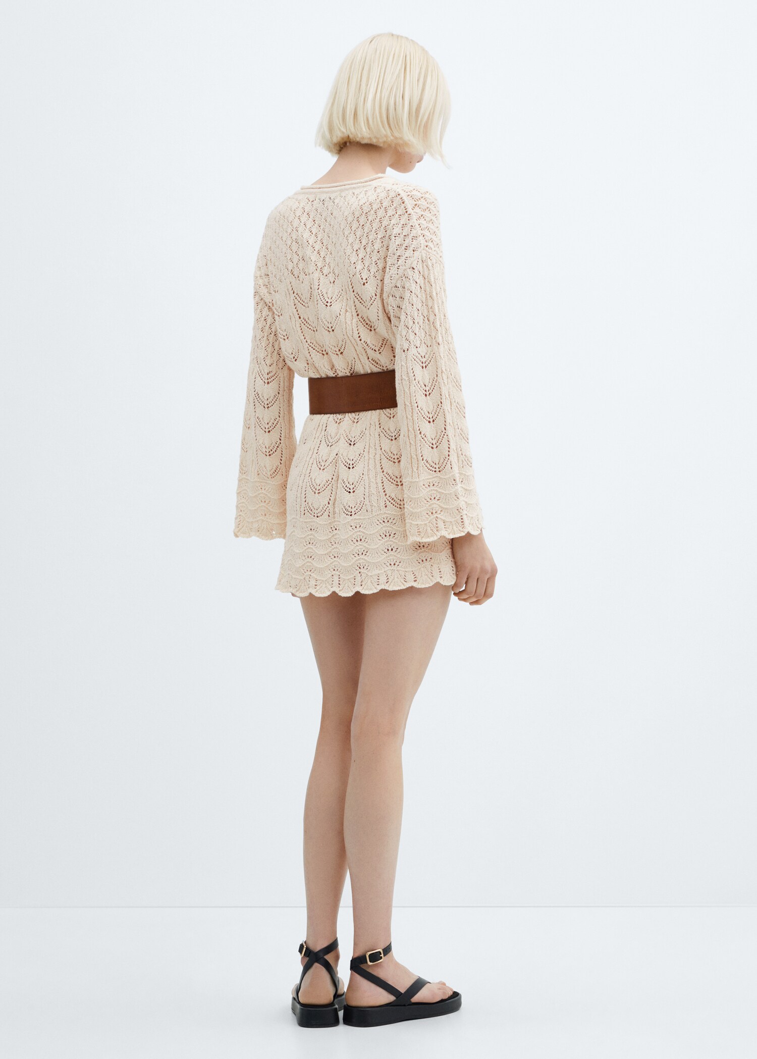 Flared-sleeve crochet dress - Reverse of the article