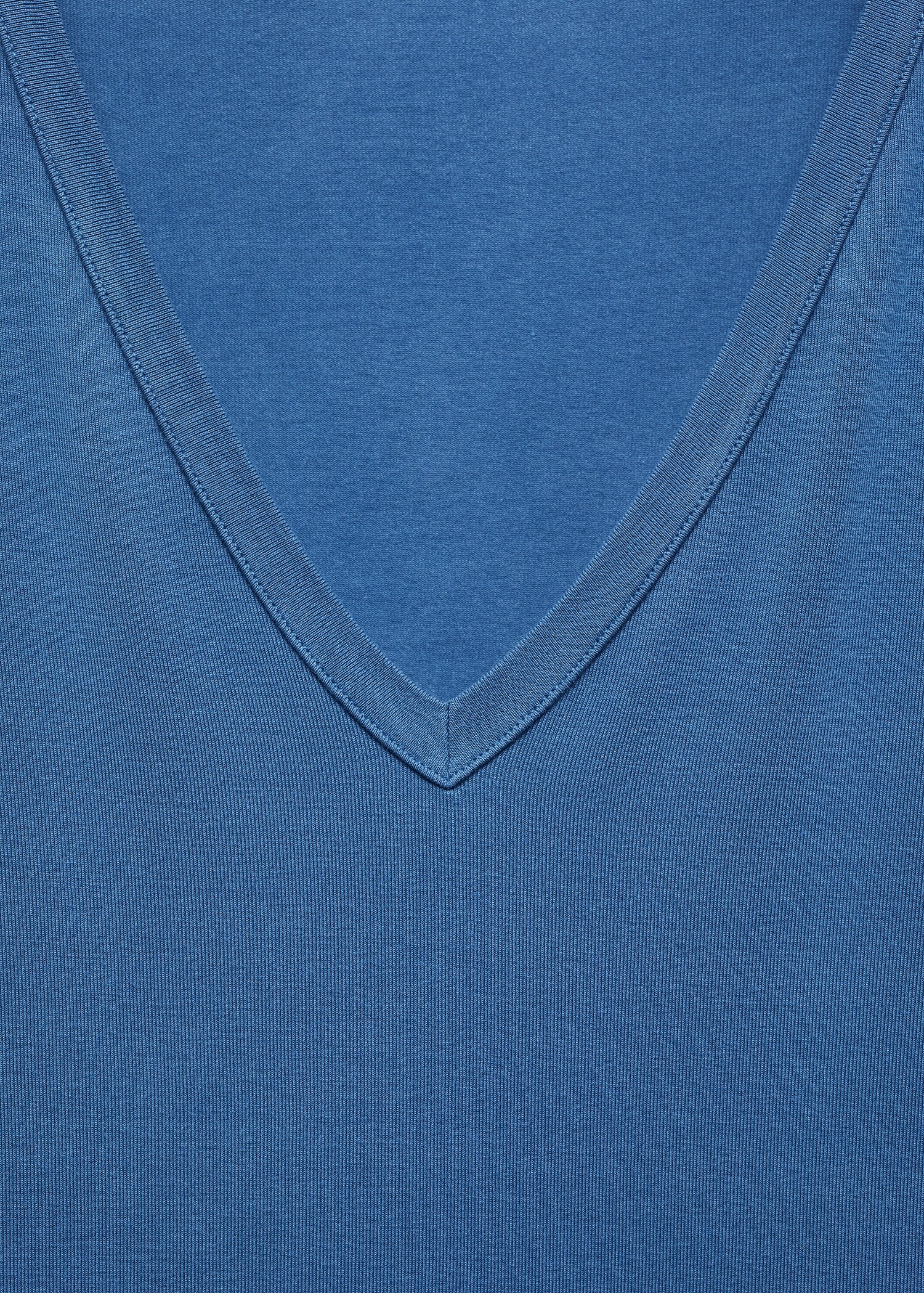 V-neck T-shirt - Details of the article 8